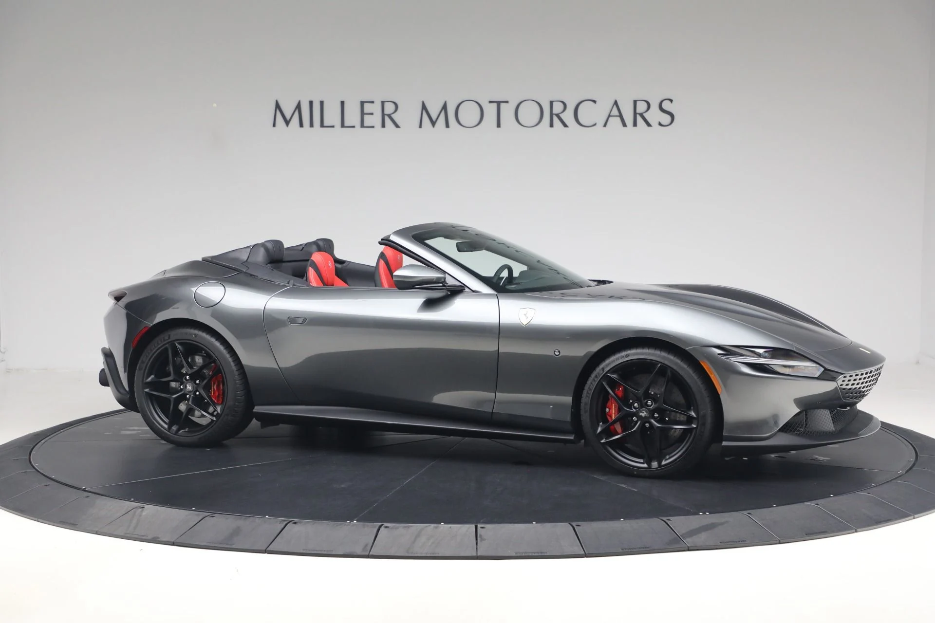 mph009_1164235814_Used_2026_Ferrari_Roma_Spider_1790785896_8848f0ff36