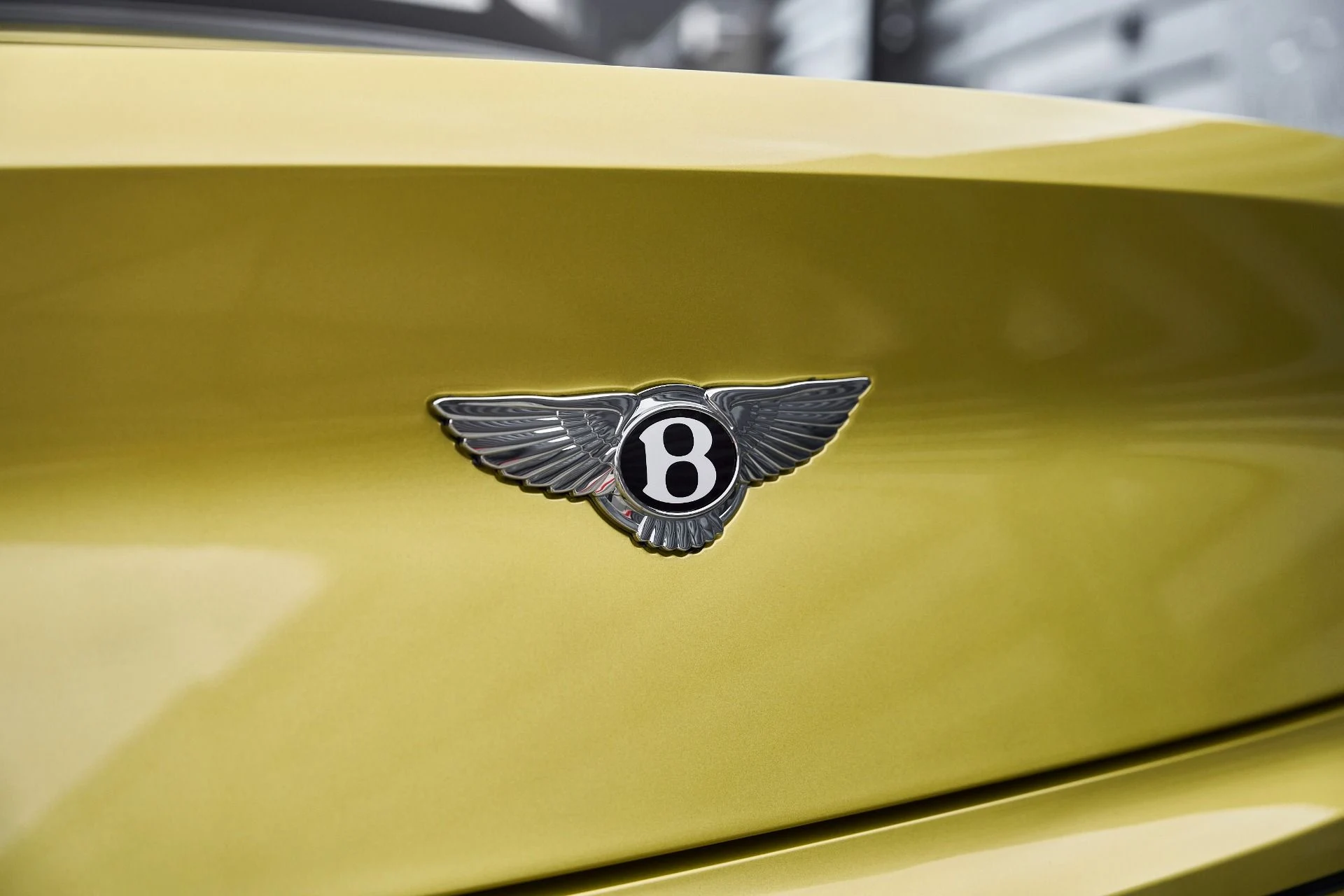 mph009_1180672199_Used_2022_Bentley_Continental_GT_V8_1766800329_3cca57f716