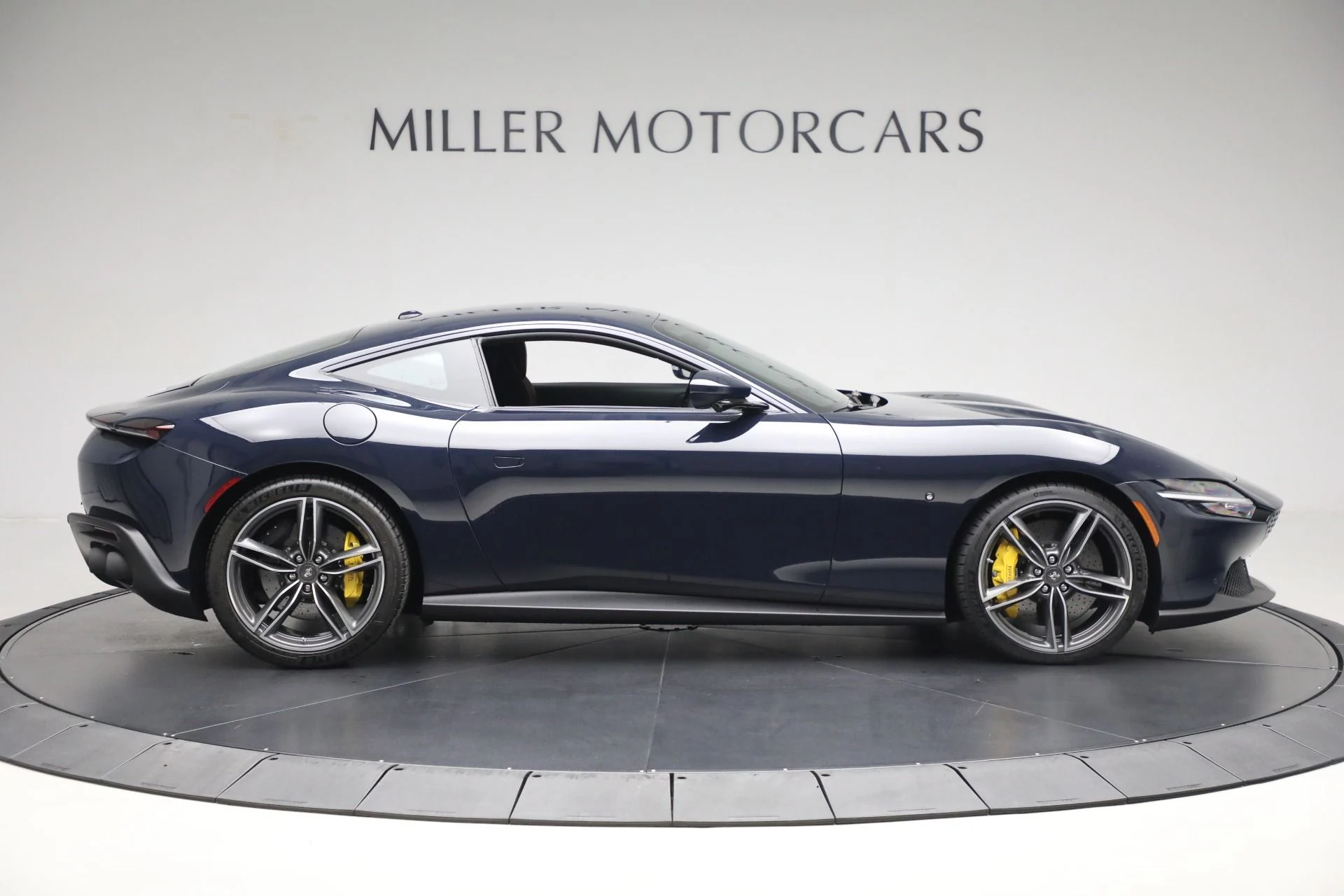mph009_1188879106_Used_2021_Ferrari_Roma_e7c864d52e