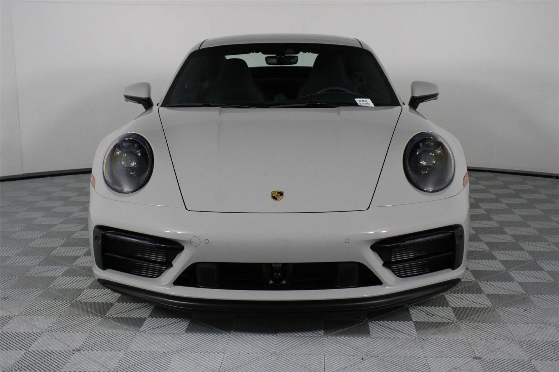 mph009_118944684_680fc2fe4332224cf057864a845b667a_1d904c5682