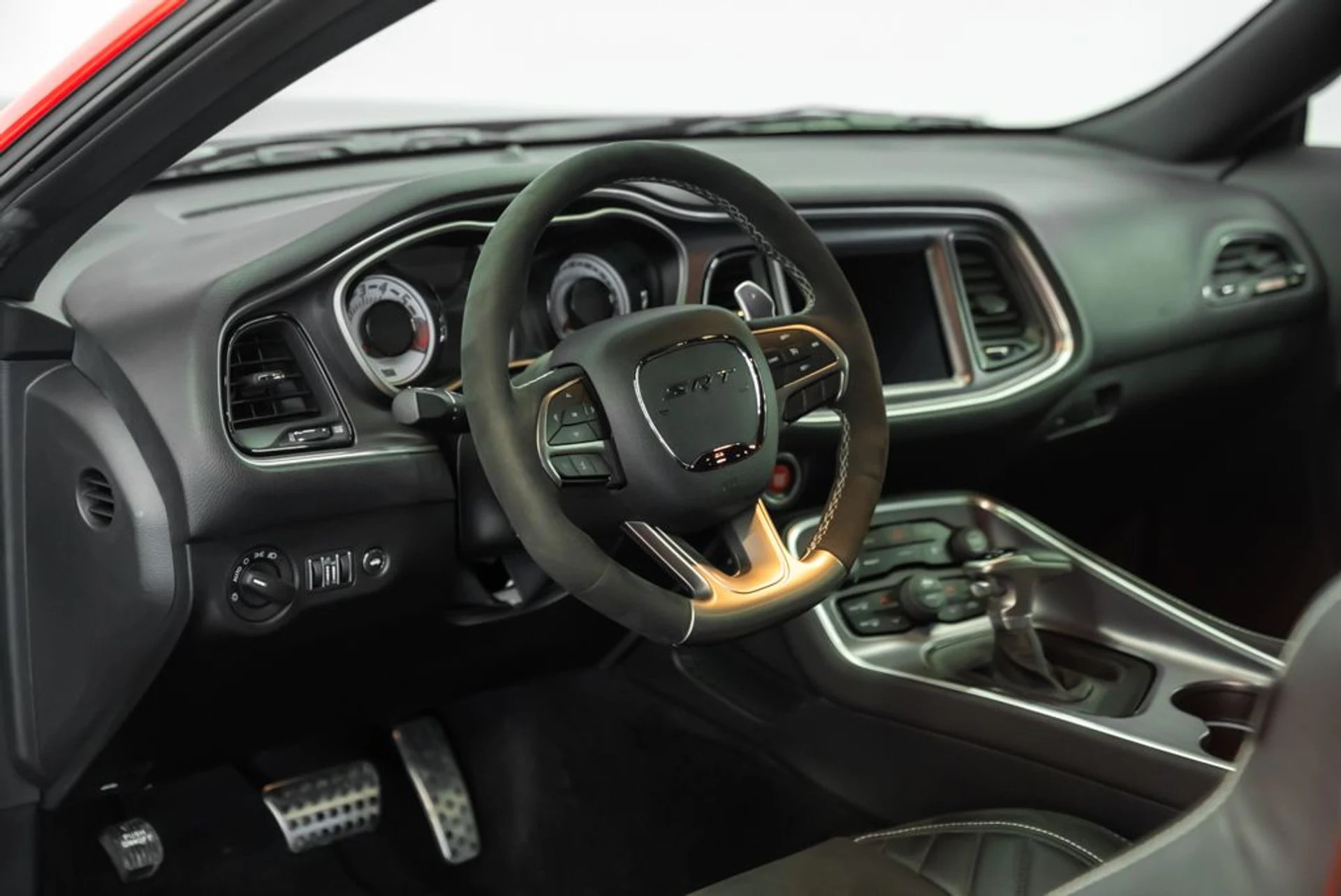 mph009_1191904472_dodge_challenger_2018_jpg_v_1775587595_505283b531