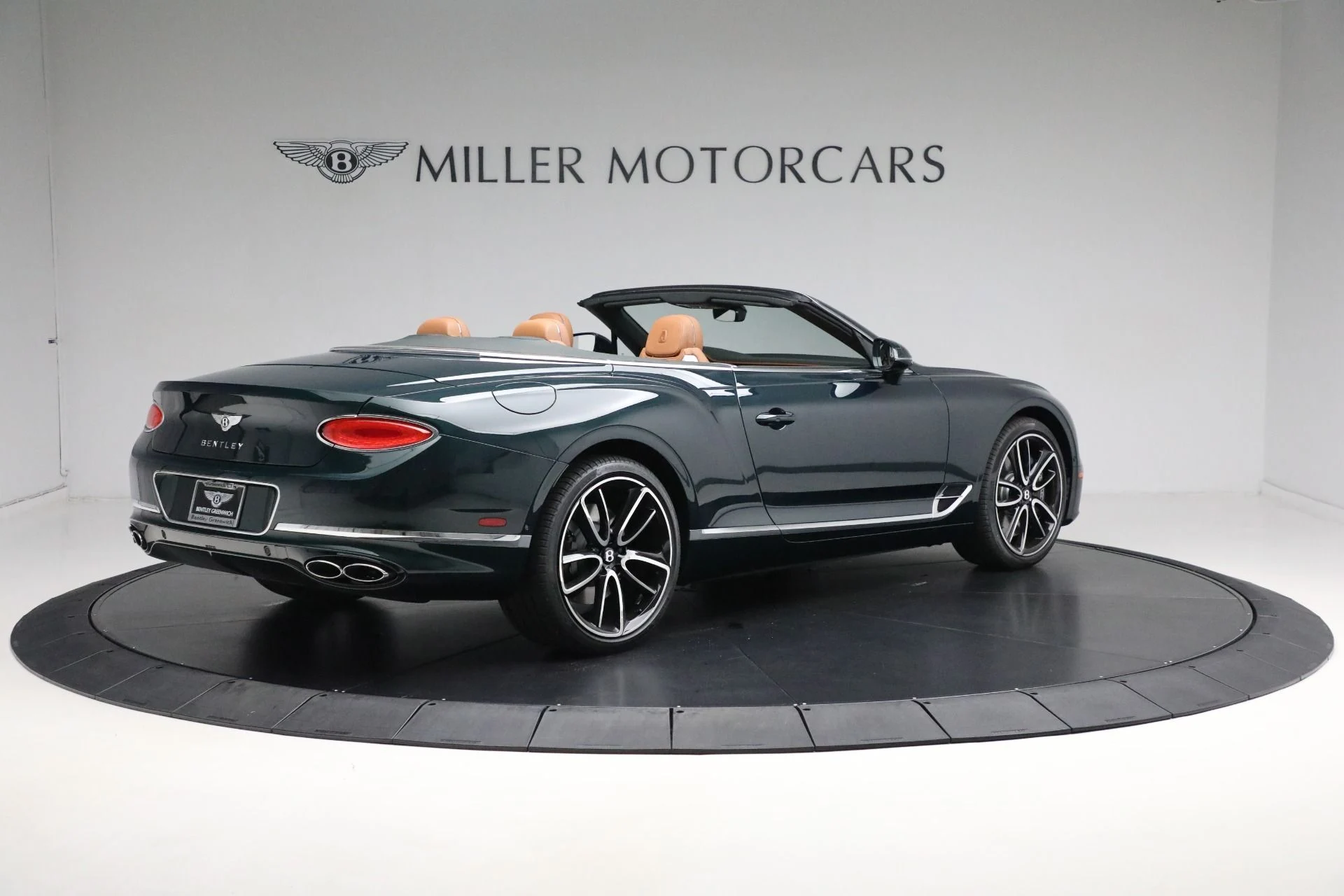 mph009_1194385370_New_2024_Bentley_Continental_GTC_V8_1fbd7a6679