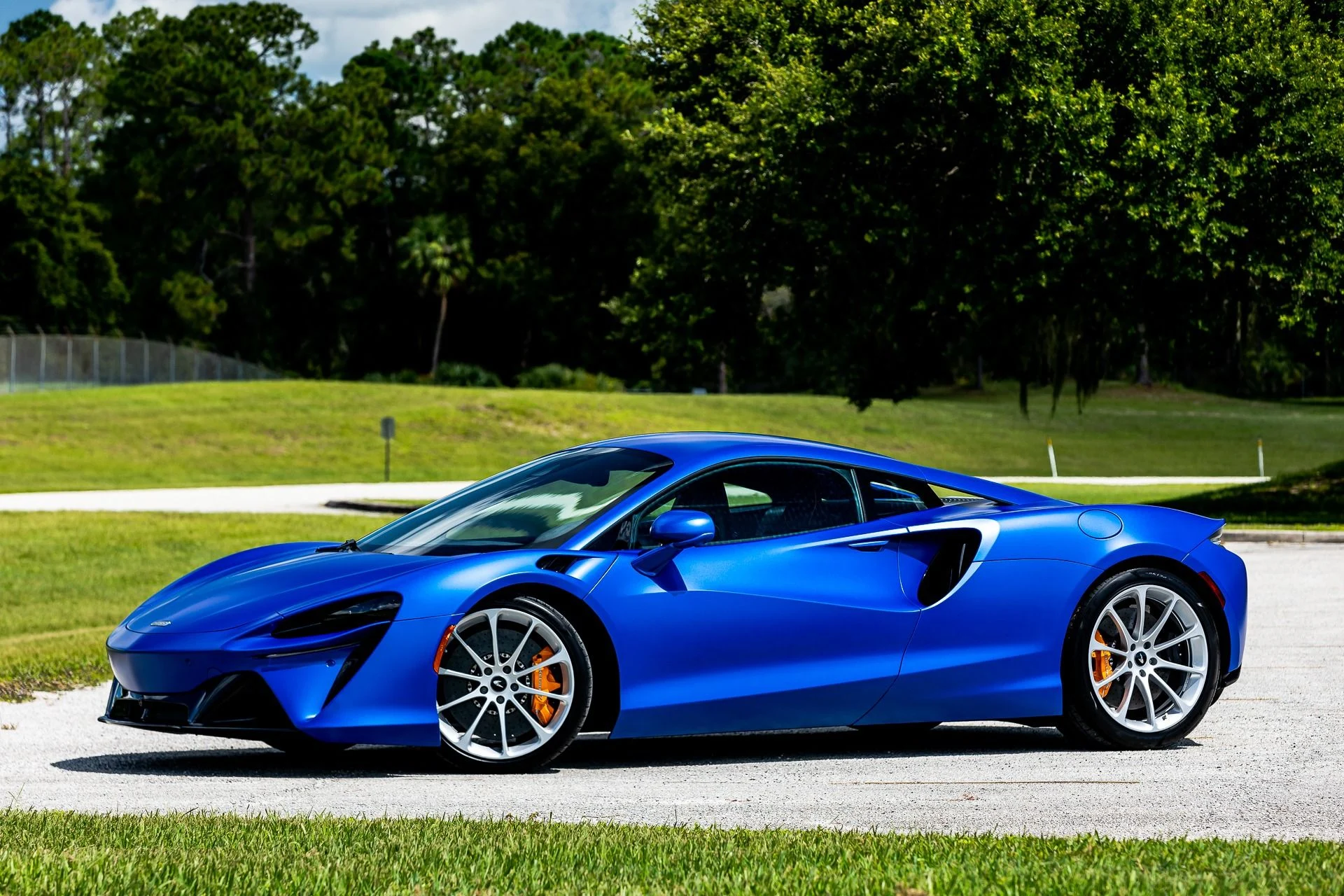 mph009_1202695513_324_p10_l_f57d38a2a8