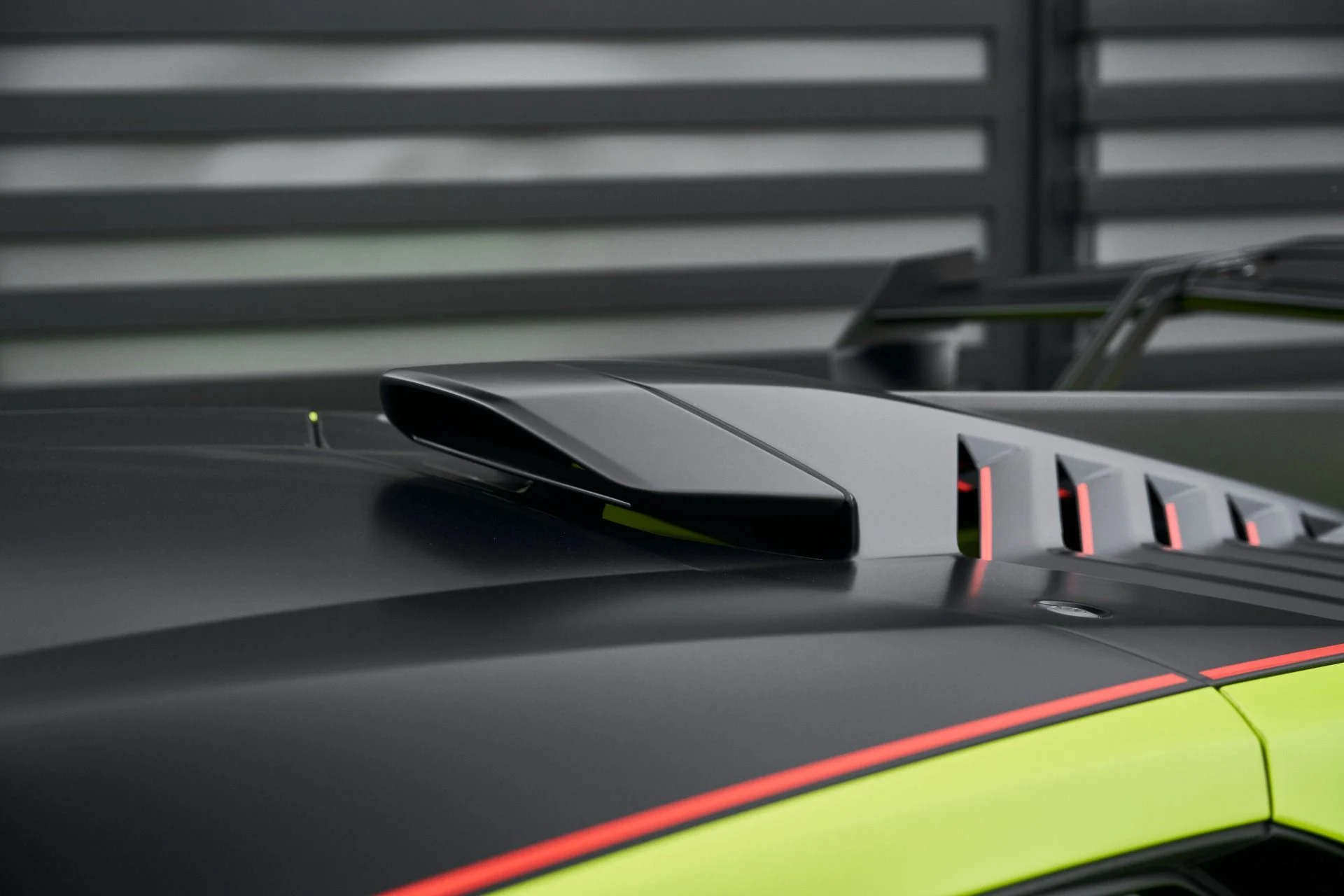 mph009_1210462104_Used_2022_Lamborghini_Huracan_STO_Base_1771294554_47161bbee0