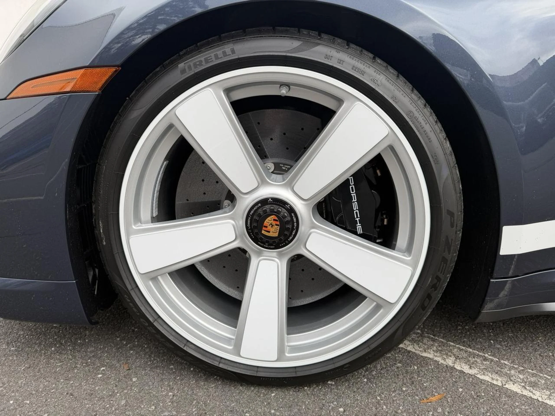 mph009_121453515_2cba0c6ddfdee937502f3133f290268f_a4bc55c90d