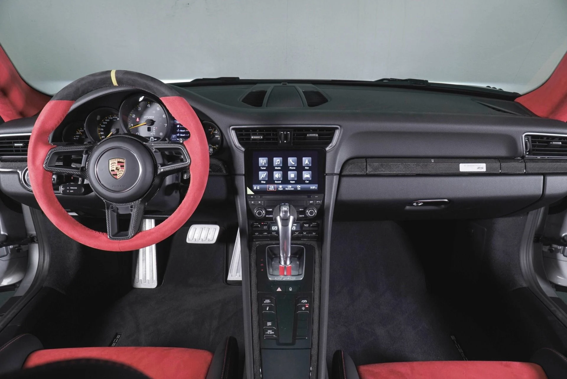 mph009_1219292564_Used_2018_Porsche_911_GT_2_RS_1779312801_bc142d5809