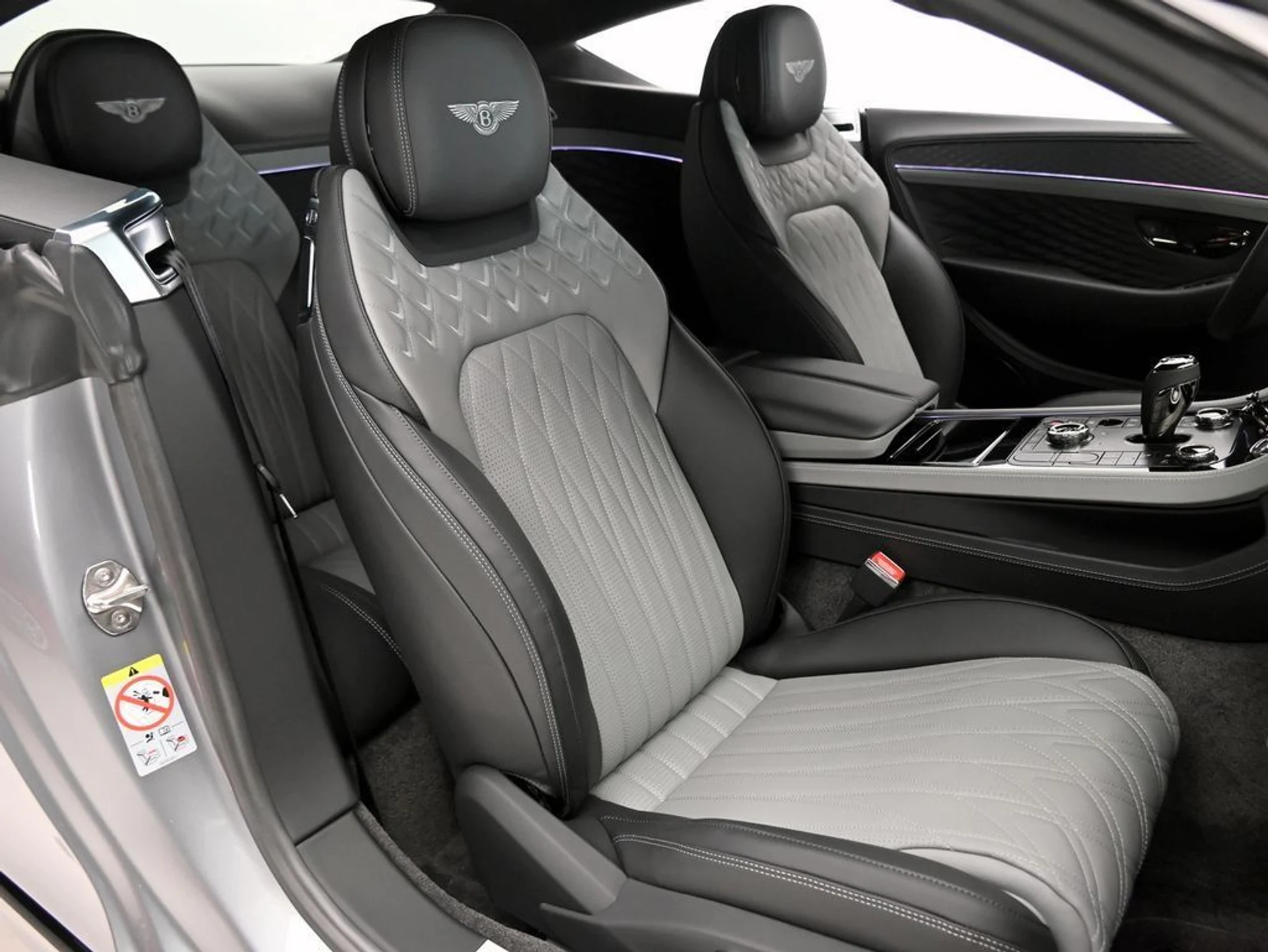 mph009_12214022_1e963d5cfa97fe359775bc17b7e0d332_fb2067890a