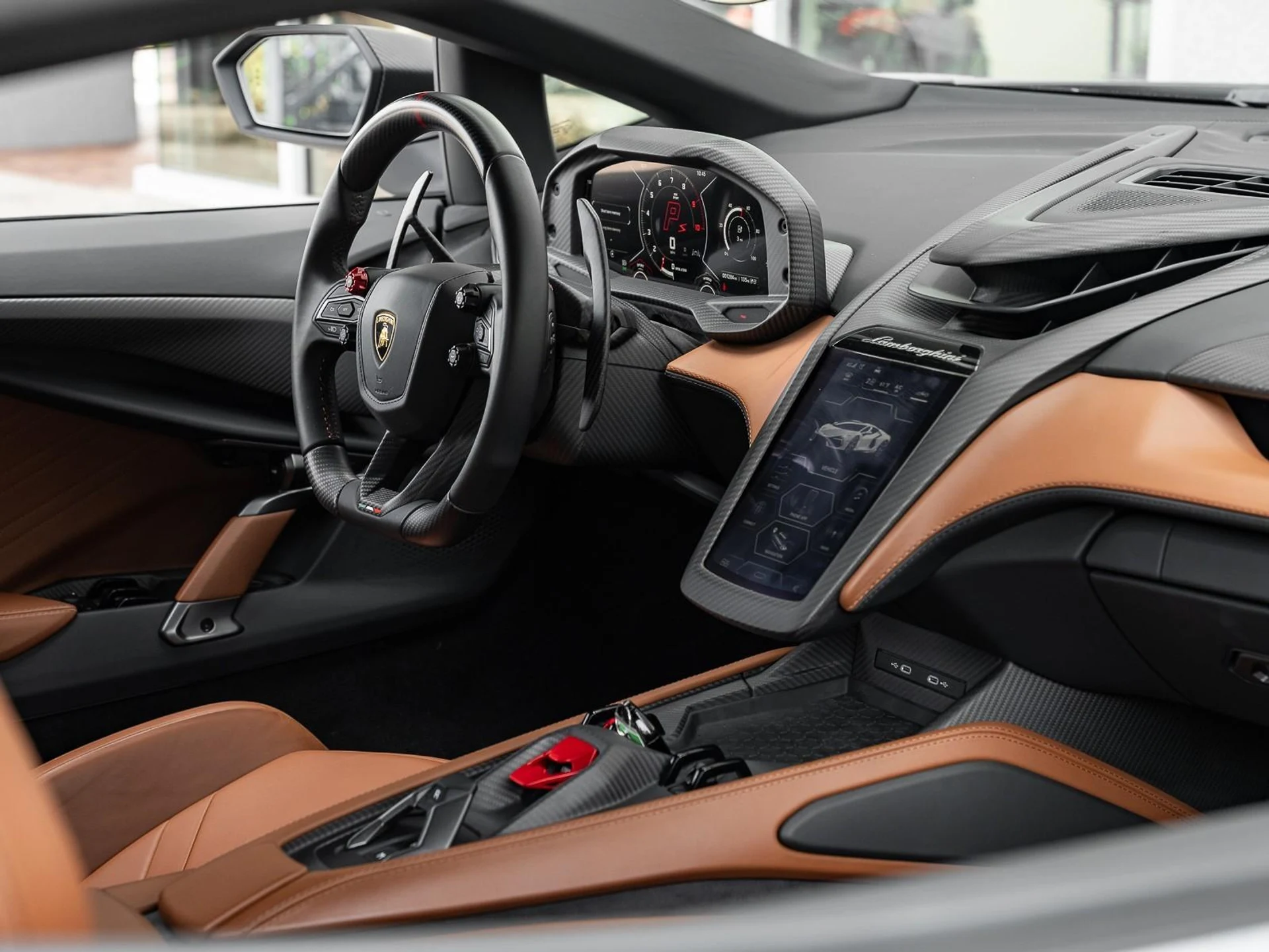 mph009_122166375_Used_2024_Lamborghini_Revuelto_1758910267_7e062d12ff