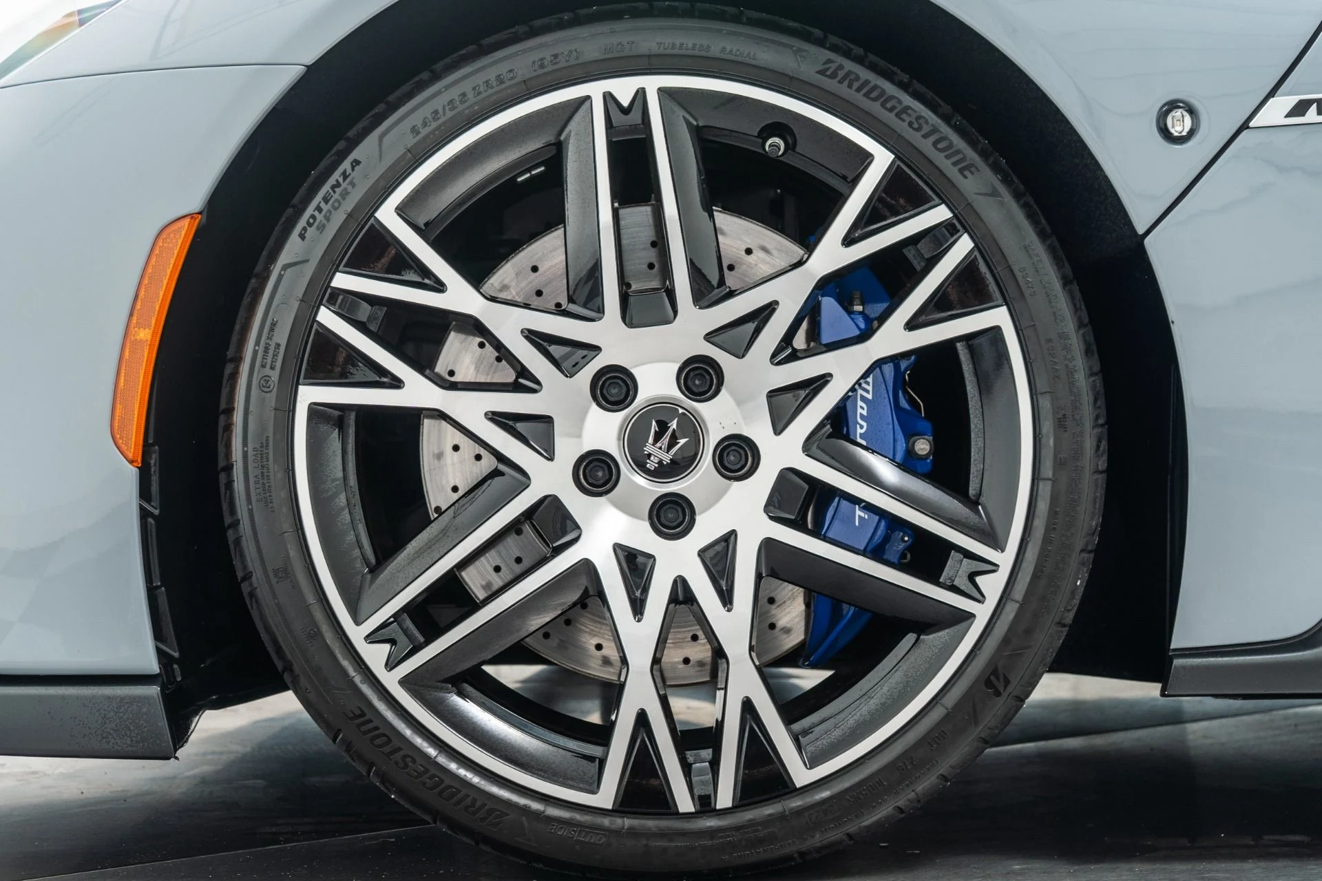 mph009_1229979994_Used_2024_Maserati_MC_20_Cielo_1755530191_55ea2b4d79