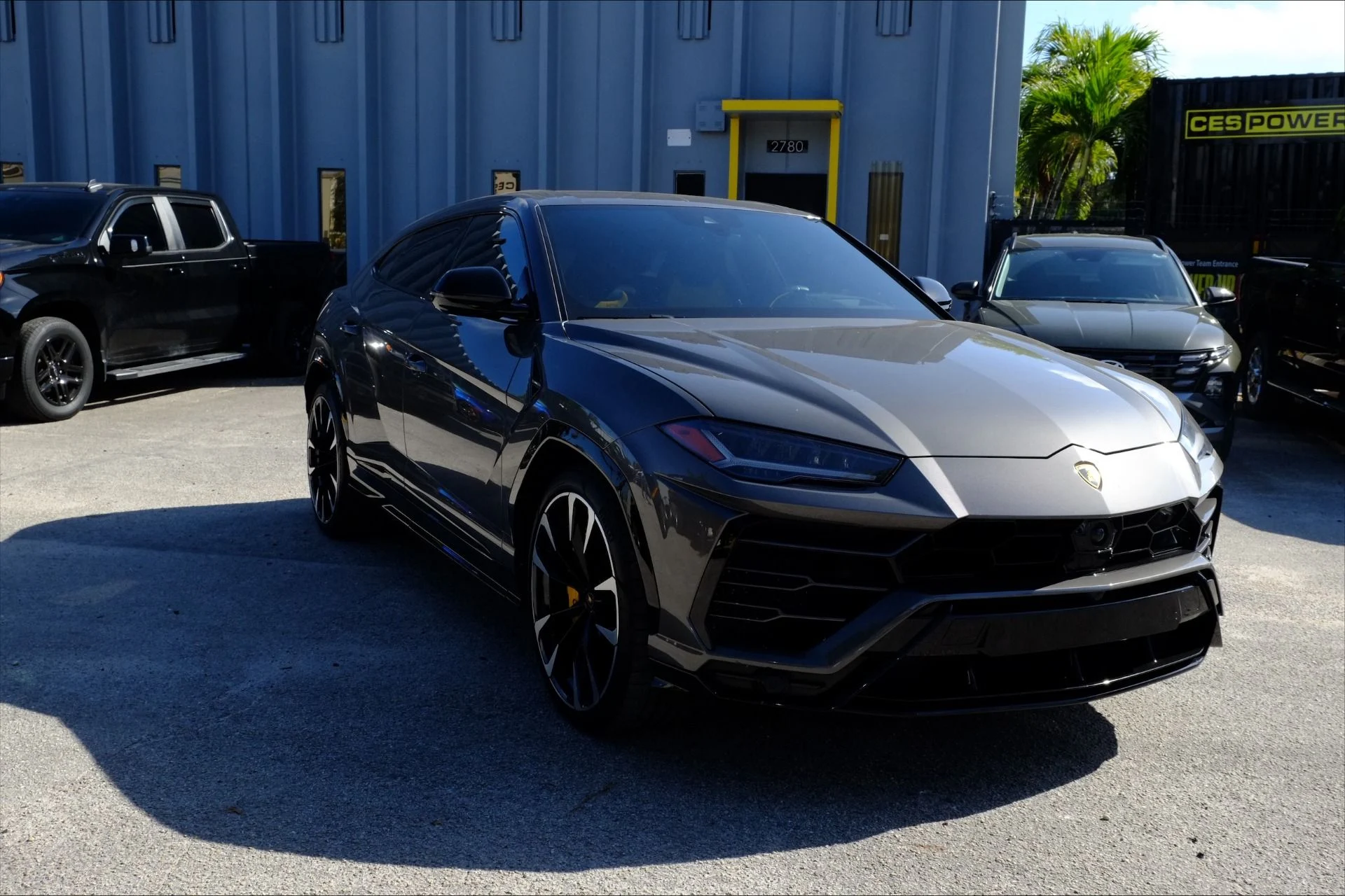 mph009_1231120538_Used_2021_Lamborghini_Urus_1776122294_038dd025ee
