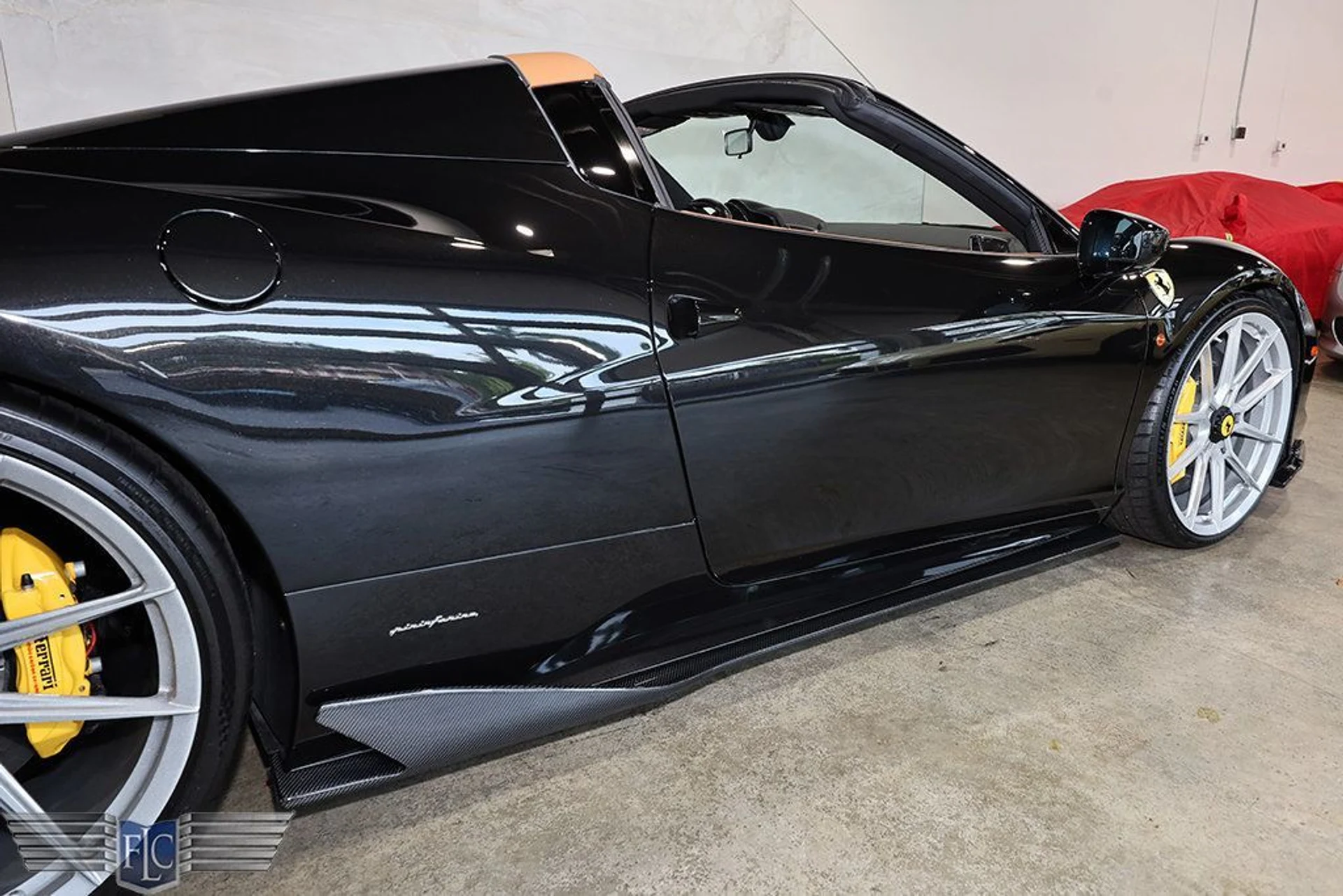 mph009_1235262915_used_2013_ferrari_458_spider_9689_23036593_10_1024_4c6311ce25