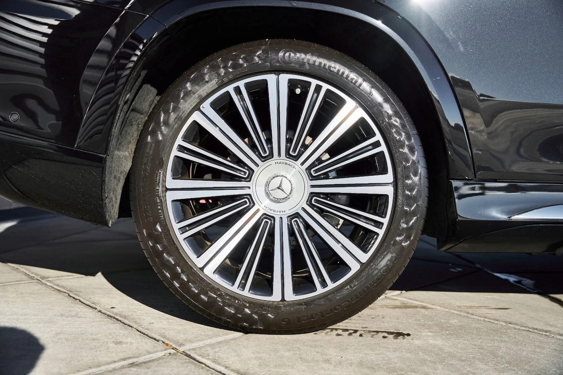 mph009_1238205670_Used_2024_Mercedes_Benz_GLS_Maybach_GLS_600_1766882766_bf5d88de92