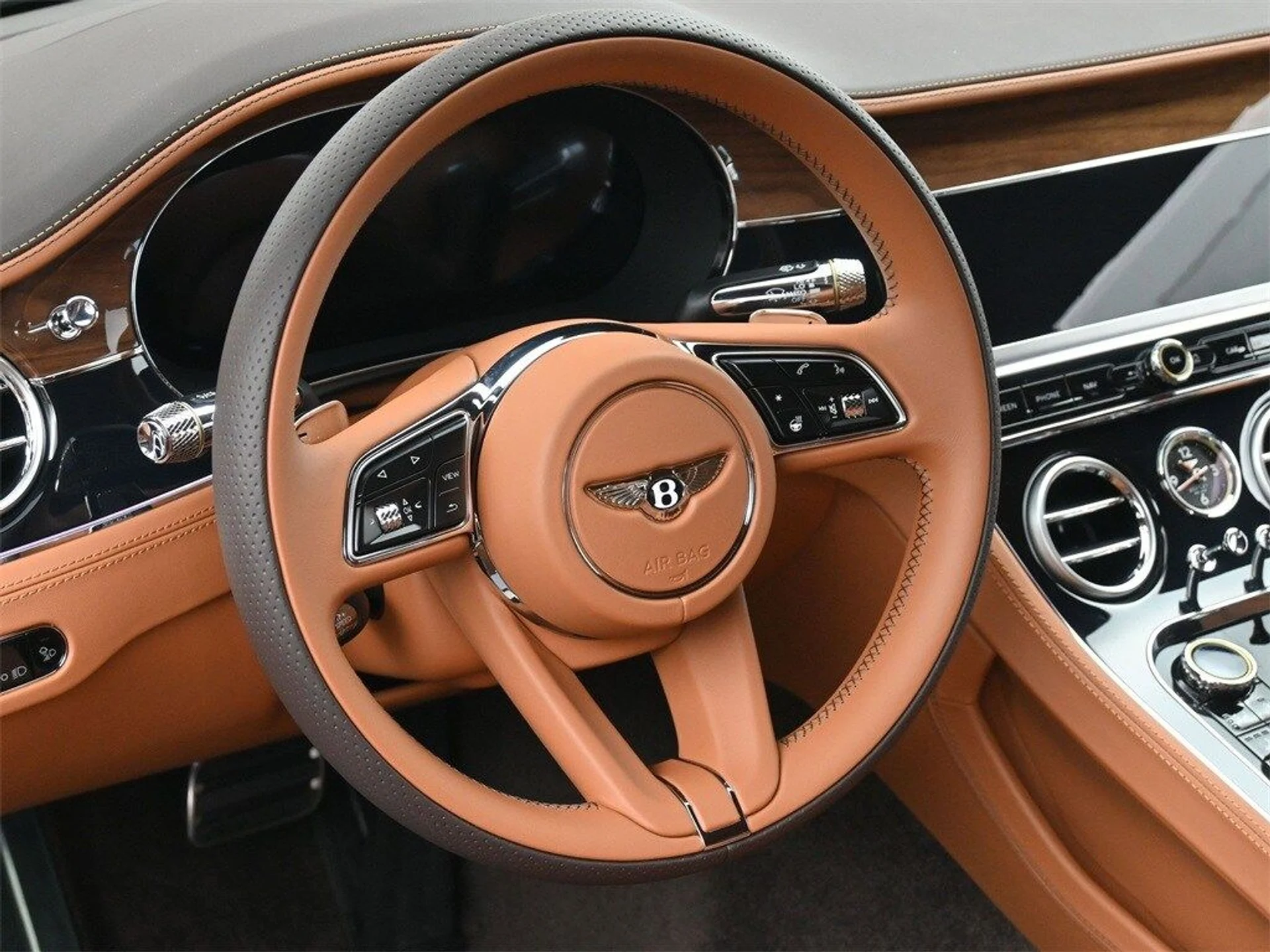 mph009_1246154825_27f4735f55f23f094930927cff95467ax_ee9b9c7a8b