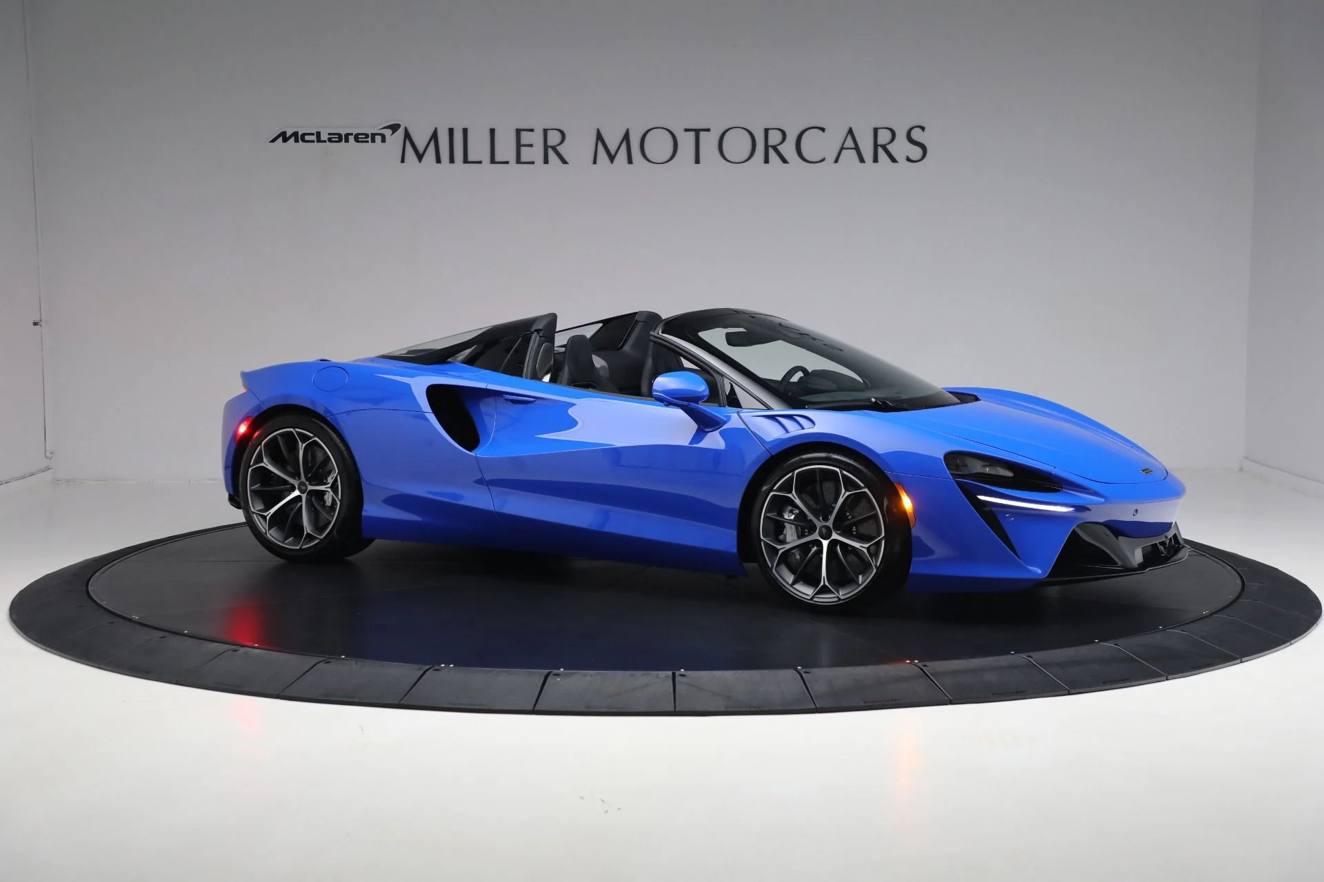 mph009_1250782229_New_2025_Mc_Laren_Artura_Spider_Performance_55b5c84007