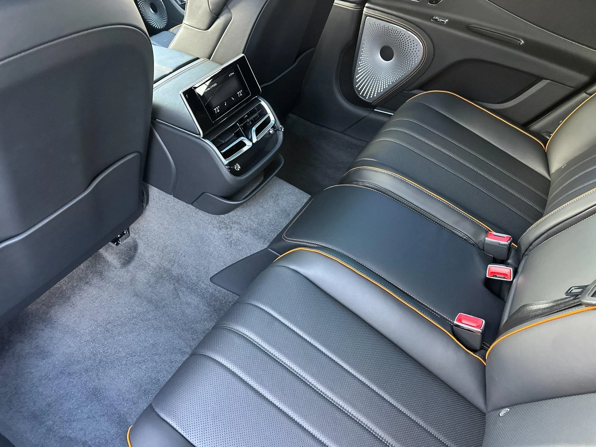 mph009_1253256821_New_2026_Bentley_Flying_Spur_1771602770_2ea8f83d80