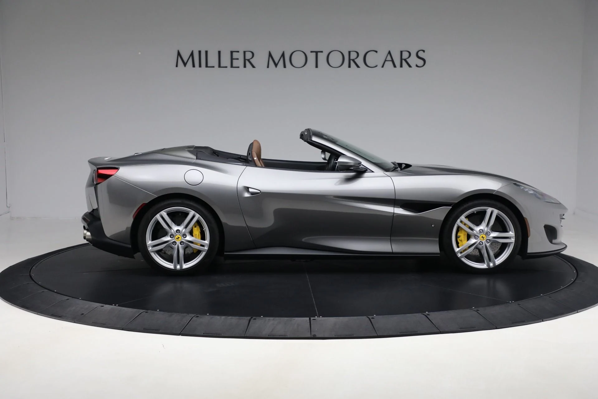 mph009_1259892368_Used_2019_Ferrari_Portofino_aced644780