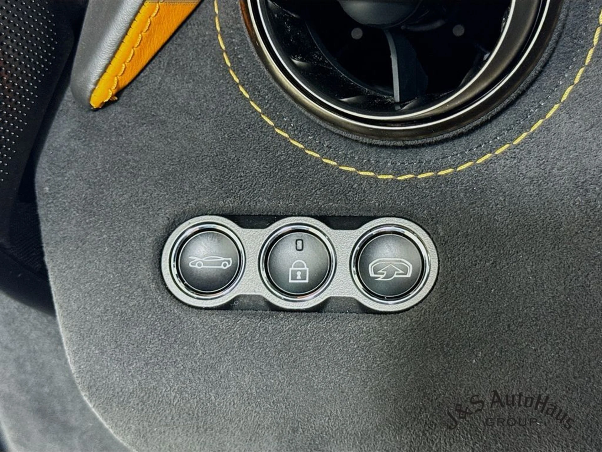 mph009_1267533527_m9txseazx275eif9du0sk15wc7tw_303cc2cc79