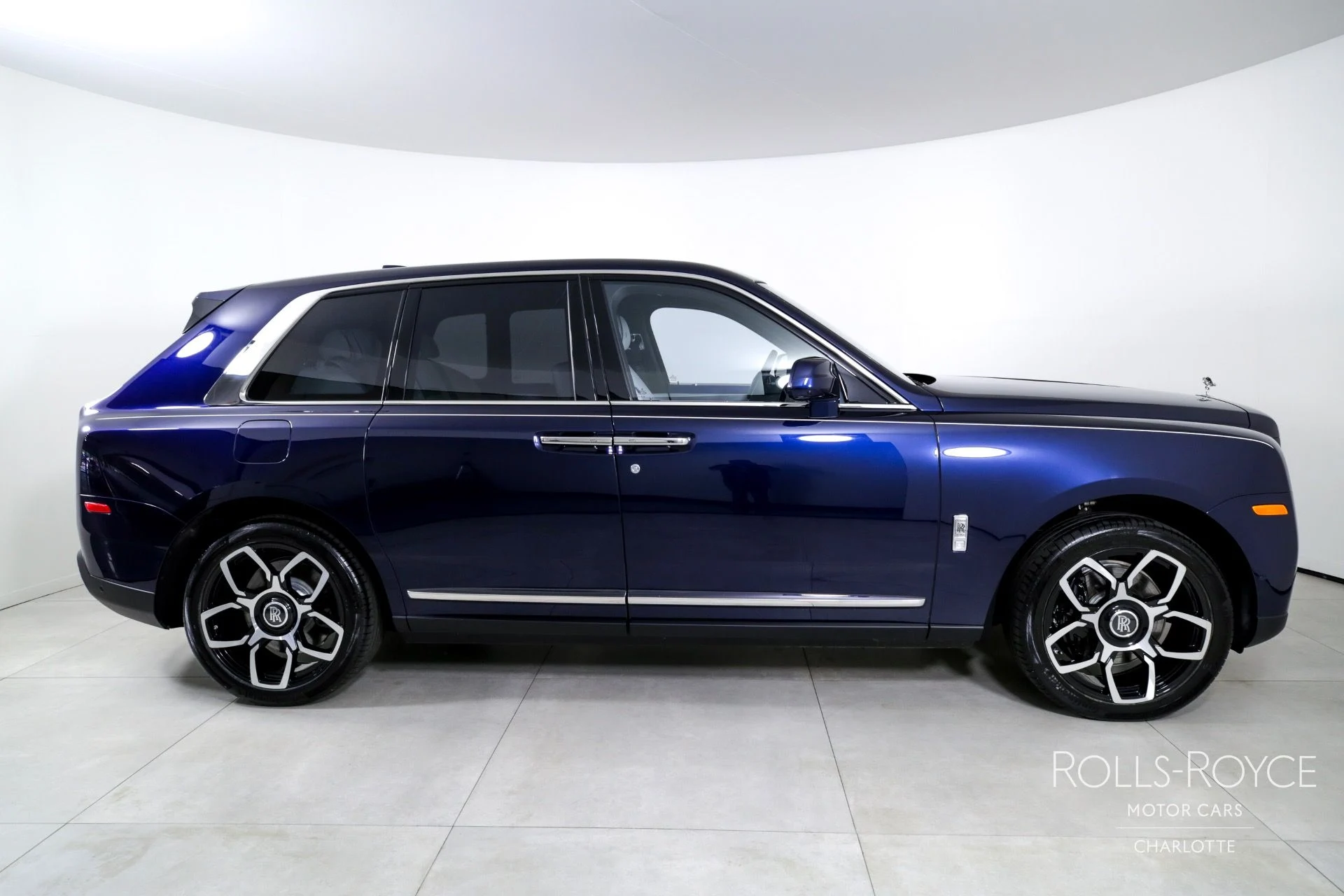 mph009_1272191808_Used_2024_Rolls_Royce_Cullinan_1746461806_ae2a9be7f4