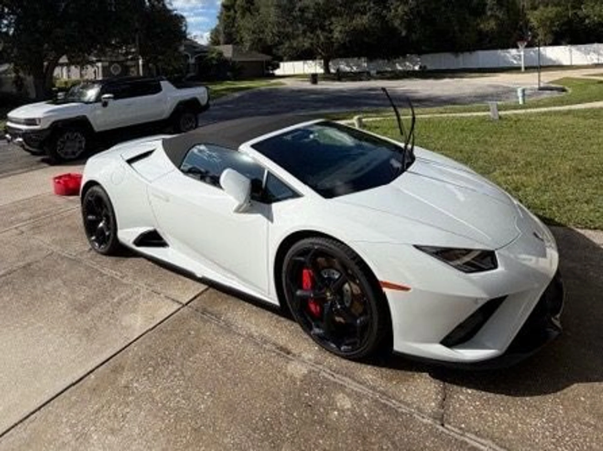 mph009_127235302_Used_2022_Lamborghini_Huracan_EVO_Spyder_1762276824_70bfb565ac