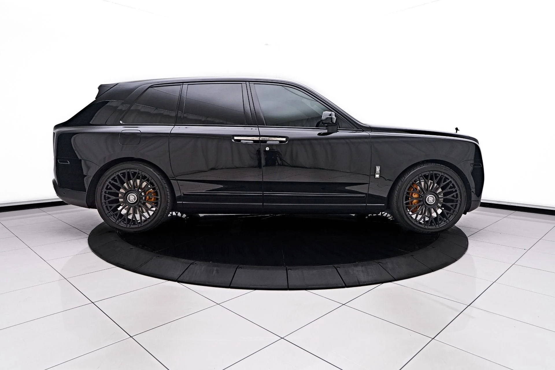mph009_1273952030_Used_2021_Rolls_Royce_Cullinan_Base_1754605348_5815831c0e