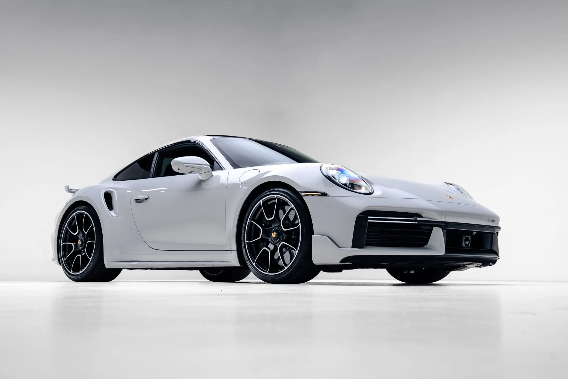 mph009_1302455515_Used_2022_Porsche_911_Turbo_S_1774378410_8a2418475a