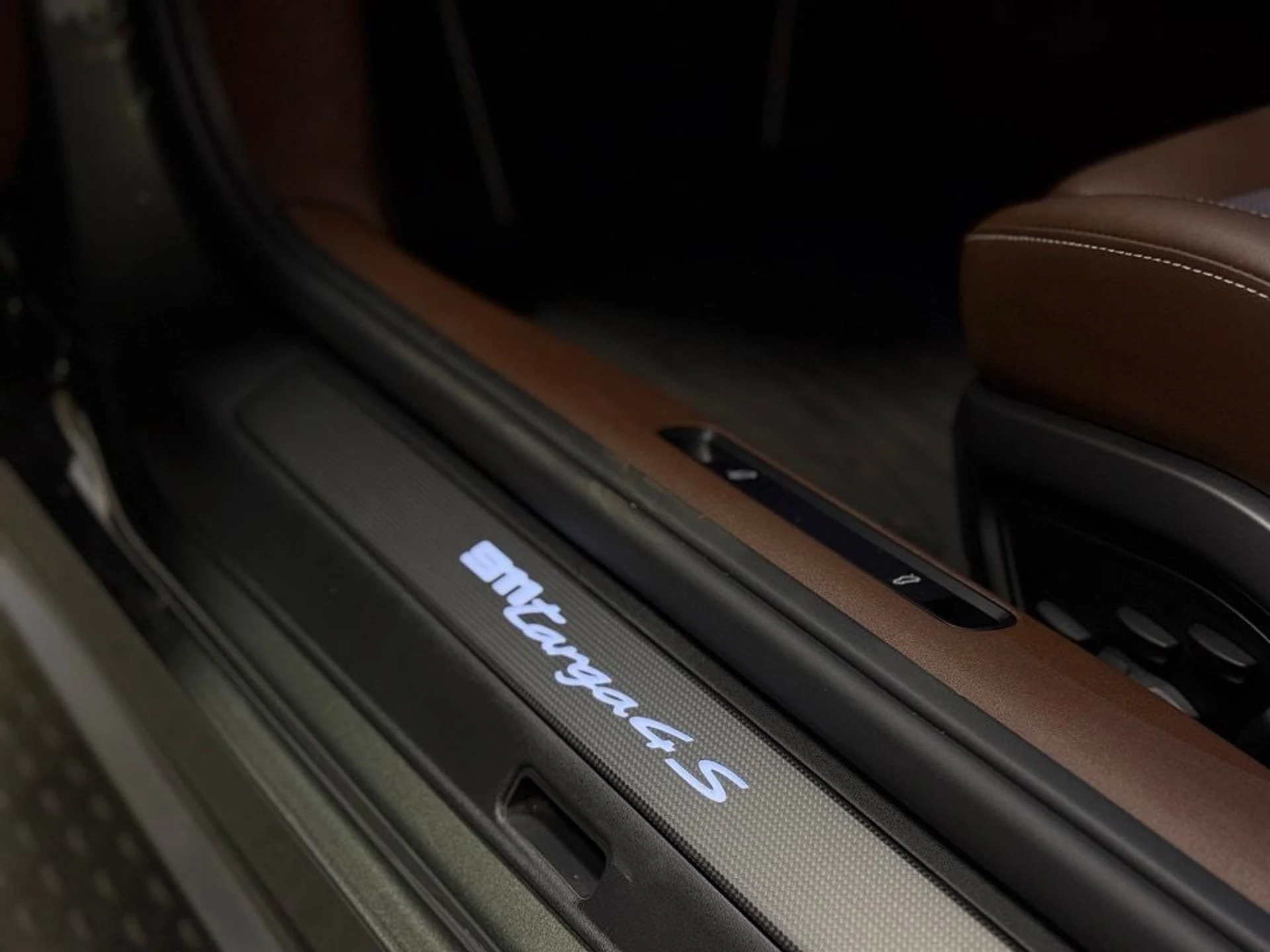 mph009_1314955546_df7e9dcb8bf05d4e19011723a2026a25x_55661a0f9c