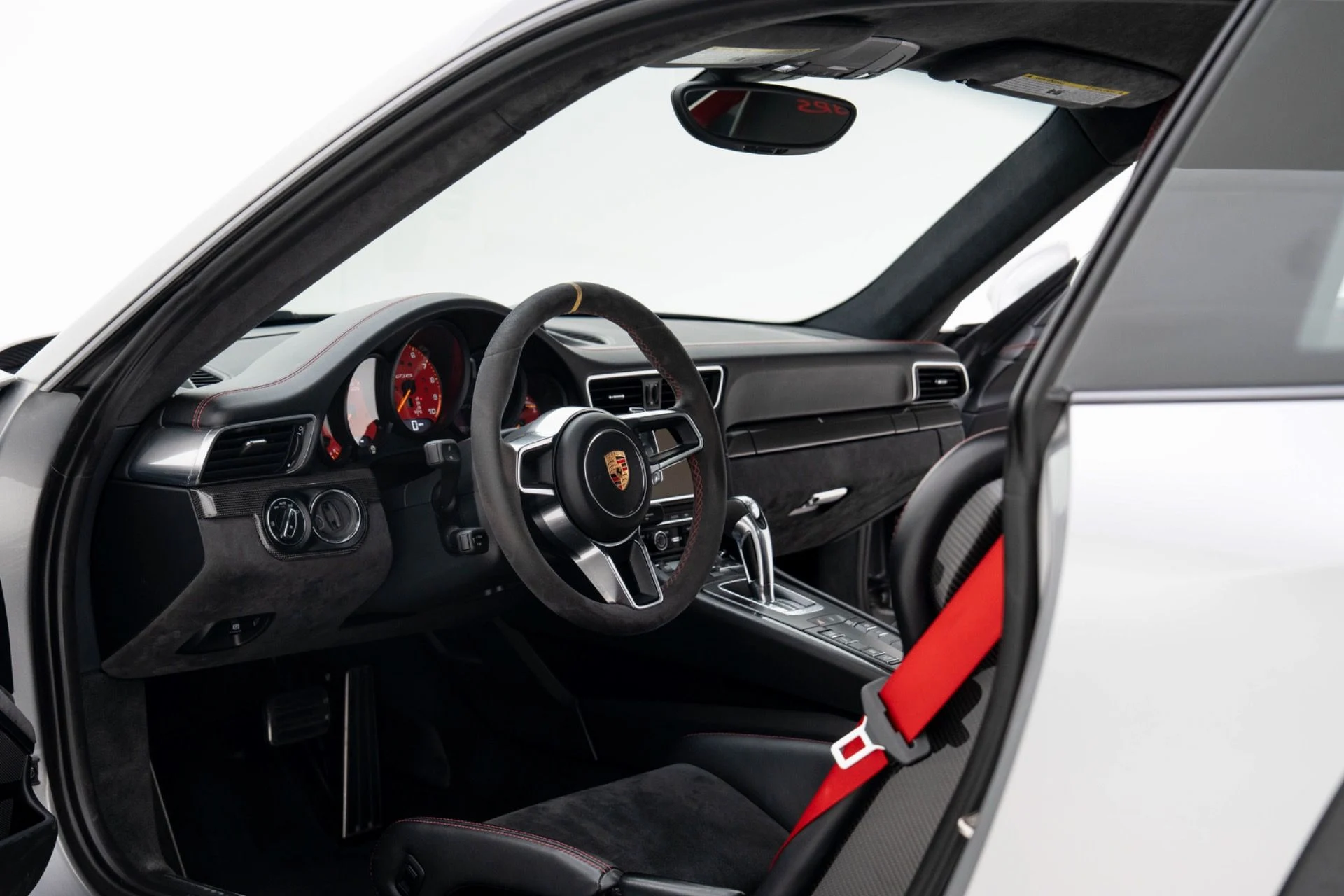 mph009_1317602668_Used_2016_Porsche_911_GT_3_RS_1779139297_8c6ab51091