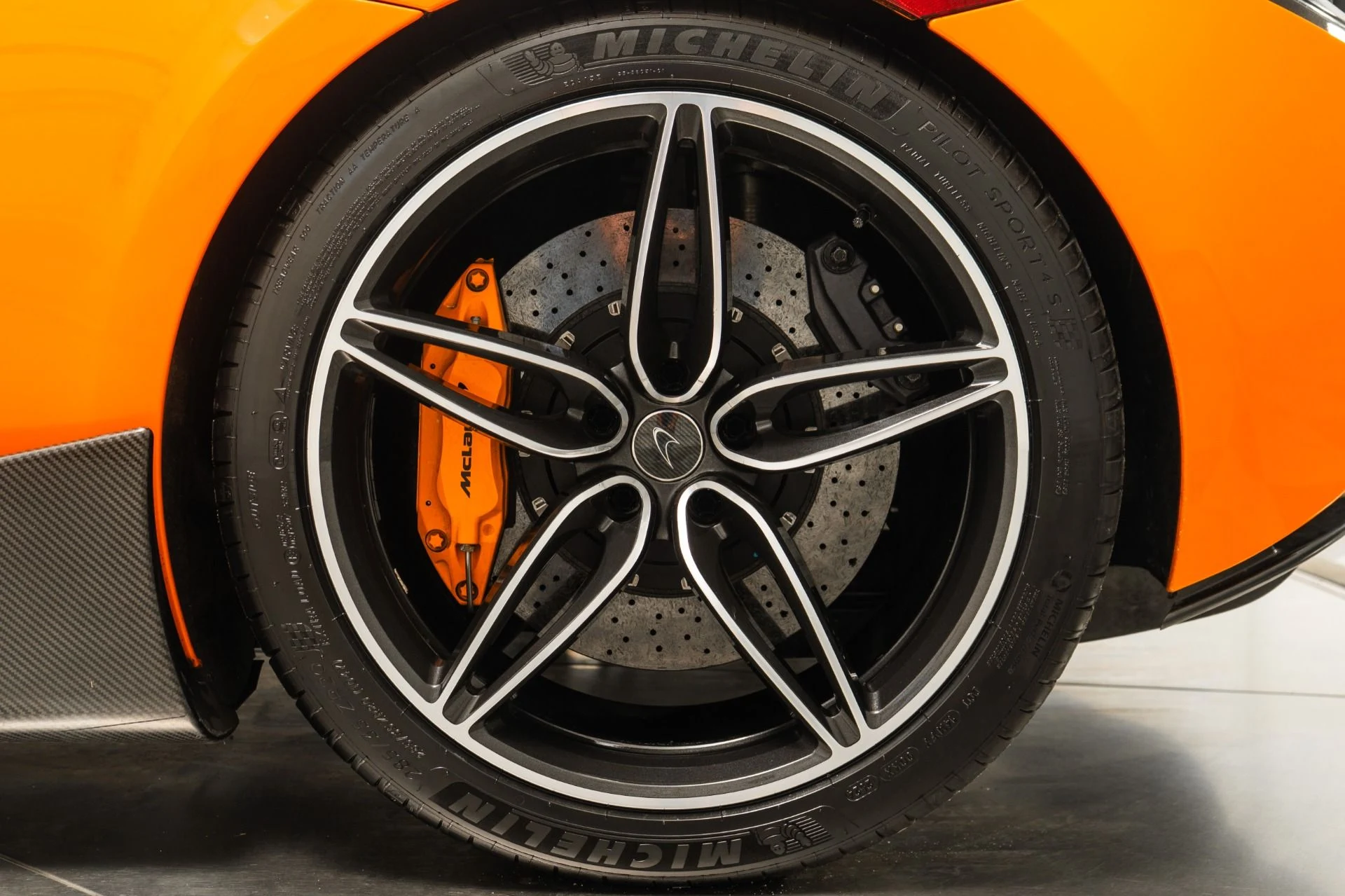 mph009_1317675481_Used_2016_Mc_Laren_570_S_1747071702_94c6559527