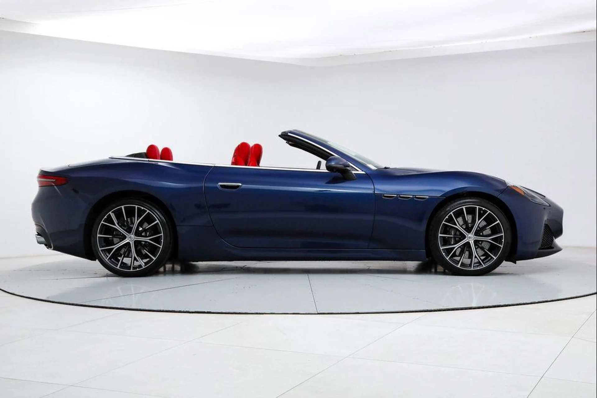 mph009_1327474054_4a_4a7p_gs_V94_X_Fr_TYMN_Nvy_Ve_Uk_5543936d8b