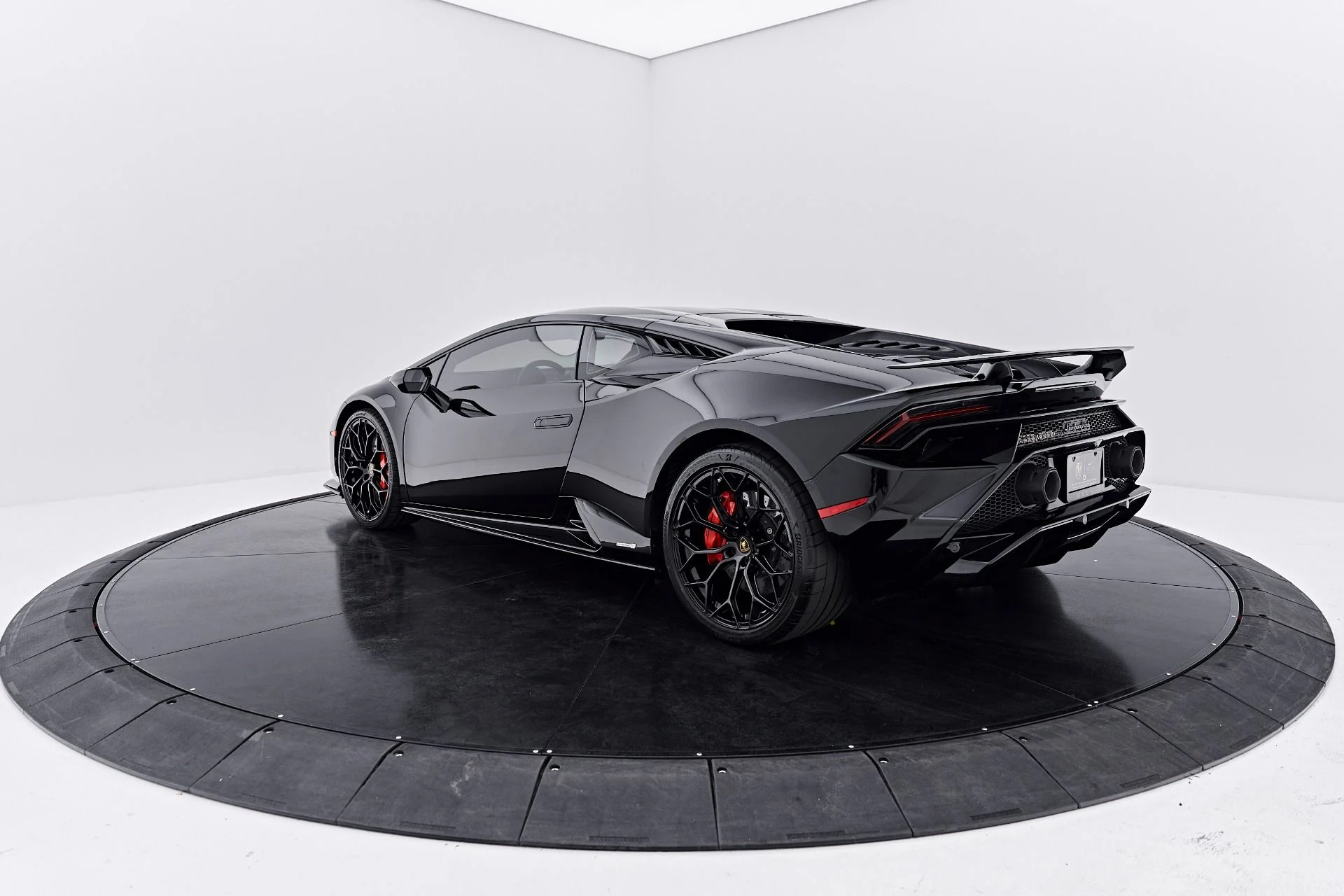mph009_1335669360_Used_2024_Lamborghini_Huracan_Tecnica_Base_1790185315_b12f36af9a