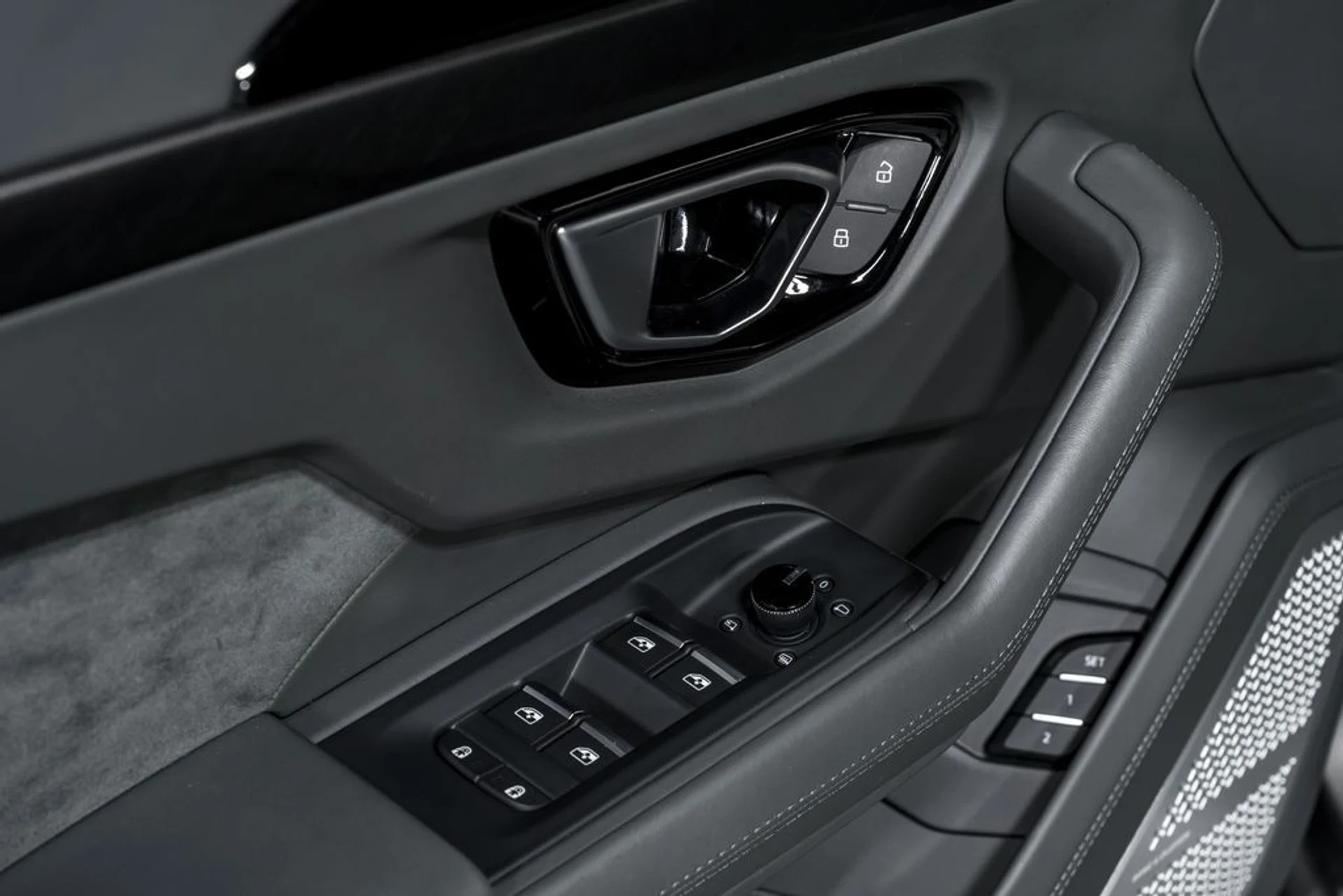 mph009_1356933335_8d49286ec61feaa9aac53782cbbb0579x_de5f84d98b