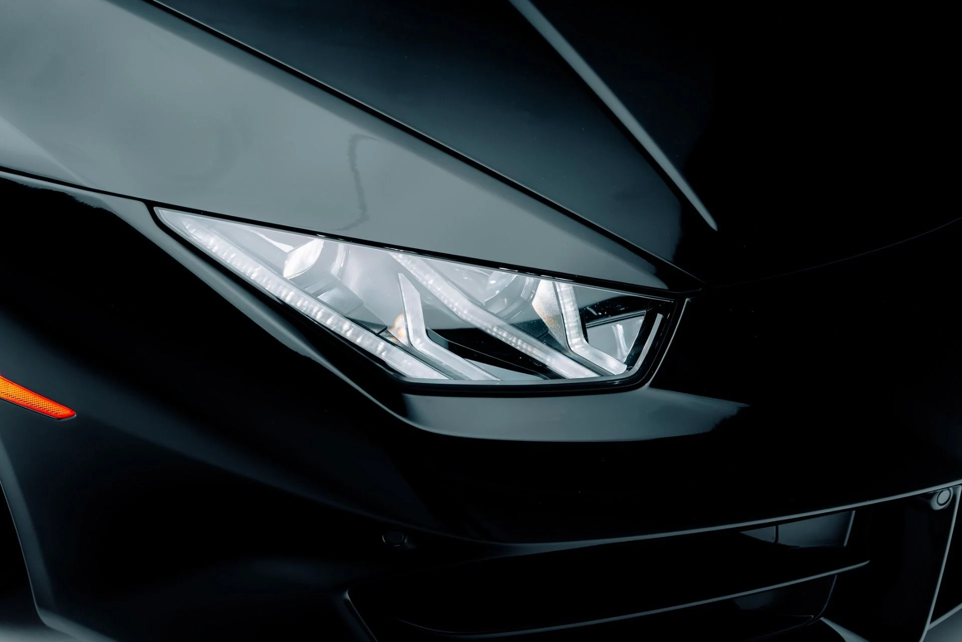 mph009_1357433463_Used_2019_Lamborghini_Huracan_LP_580_2_Spyder_1763507934_97fc2c43ea