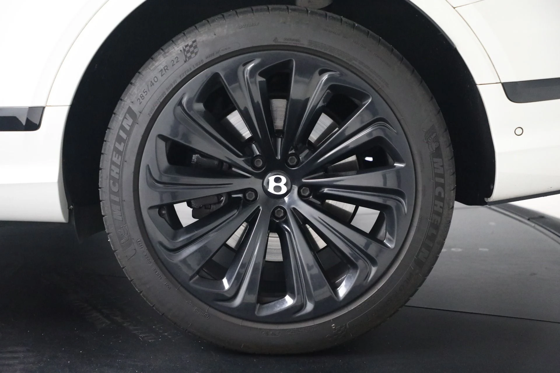 mph009_1360049554_Used_2021_Bentley_Bentayga_First_Edition_V8_4883a1d5d3