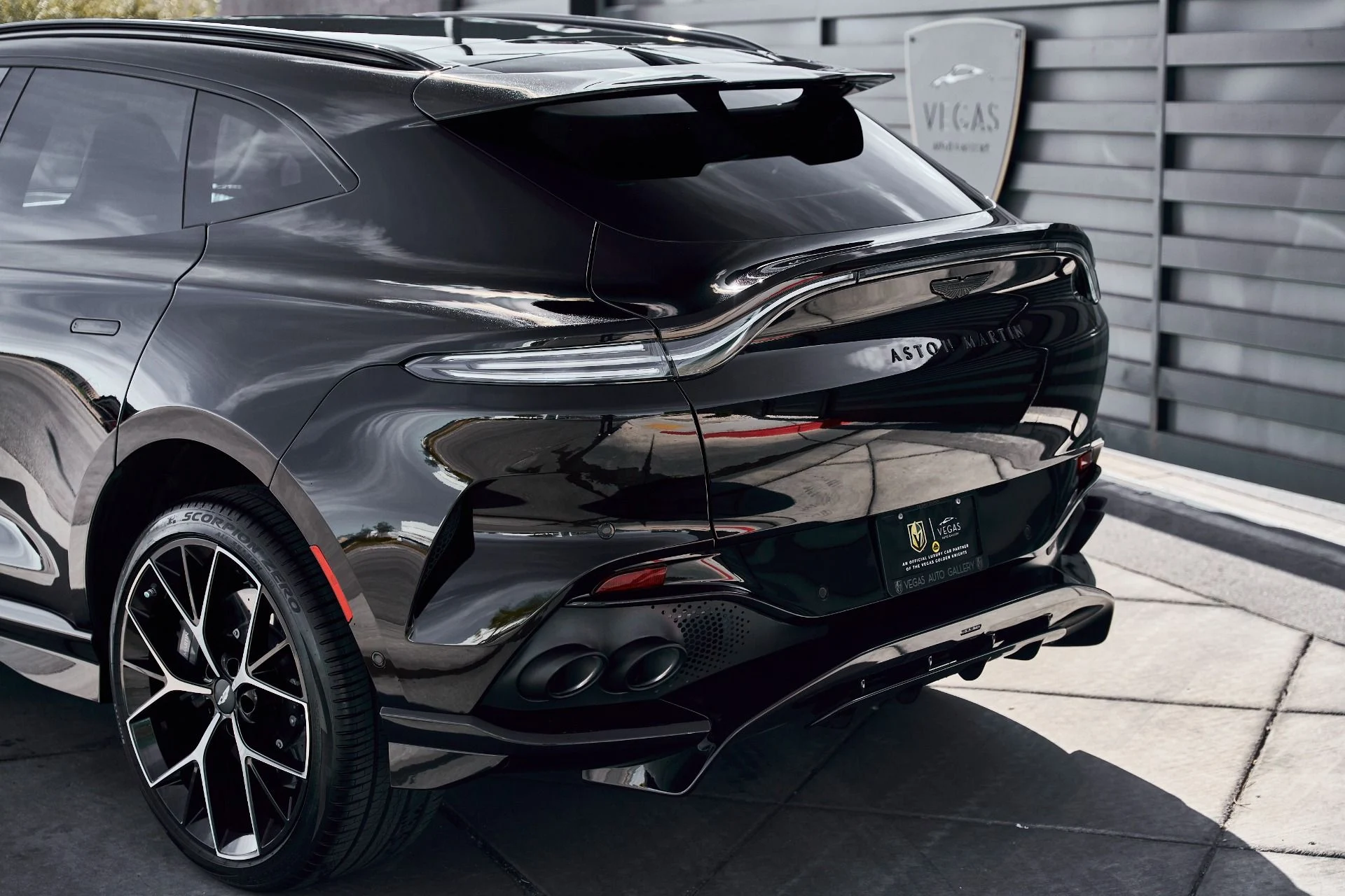 mph009_1384206424_Used_2025_Aston_Martin_DBX_707_1771642263_df9a93f4a0