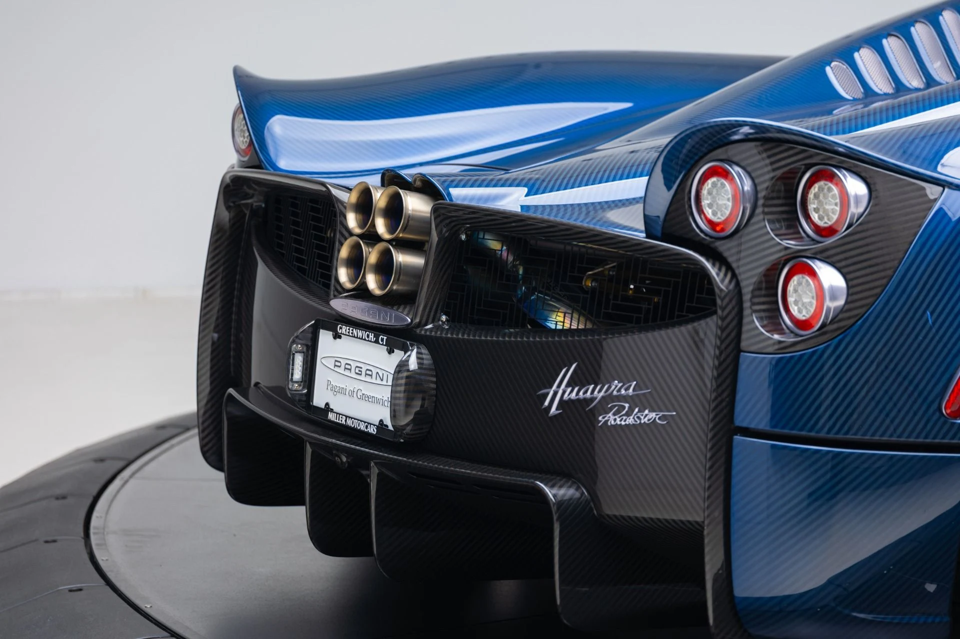 mph009_1391065952_Used_2017_Pagani_Huayra_Roadster_1775067995_b91a903ccd