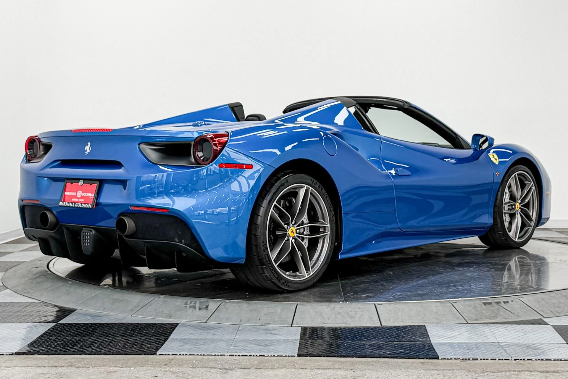 mph009_1402865079_Used_2018_Ferrari_488_Spider_Very_Low_Miles_Special_Paint_Color_Daytona_Seats_1785341858_1f7ec03e4d