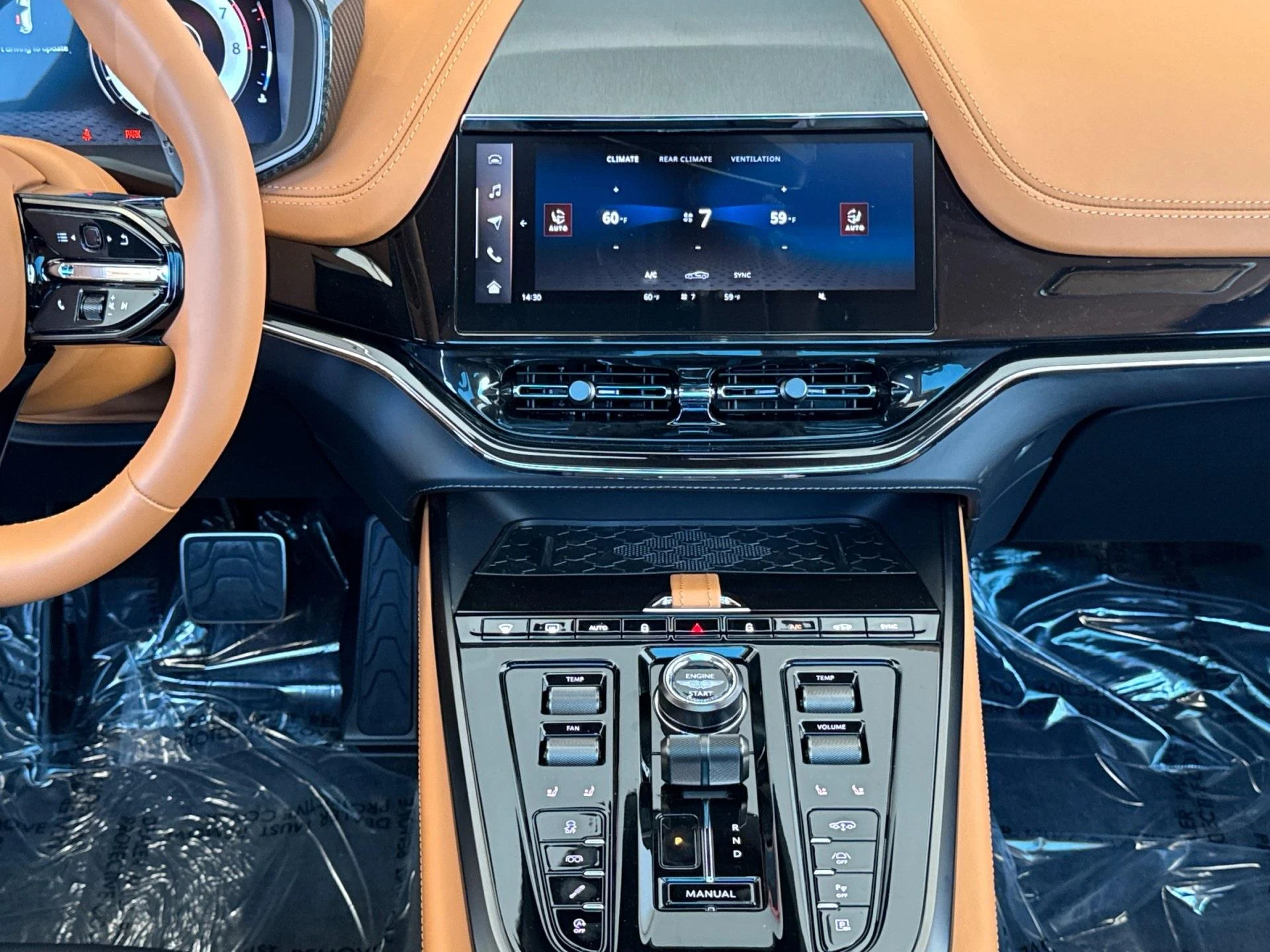 mph009_1413349268_New_2025_Aston_Martin_DBX_707_1754468411_4eaad5d545