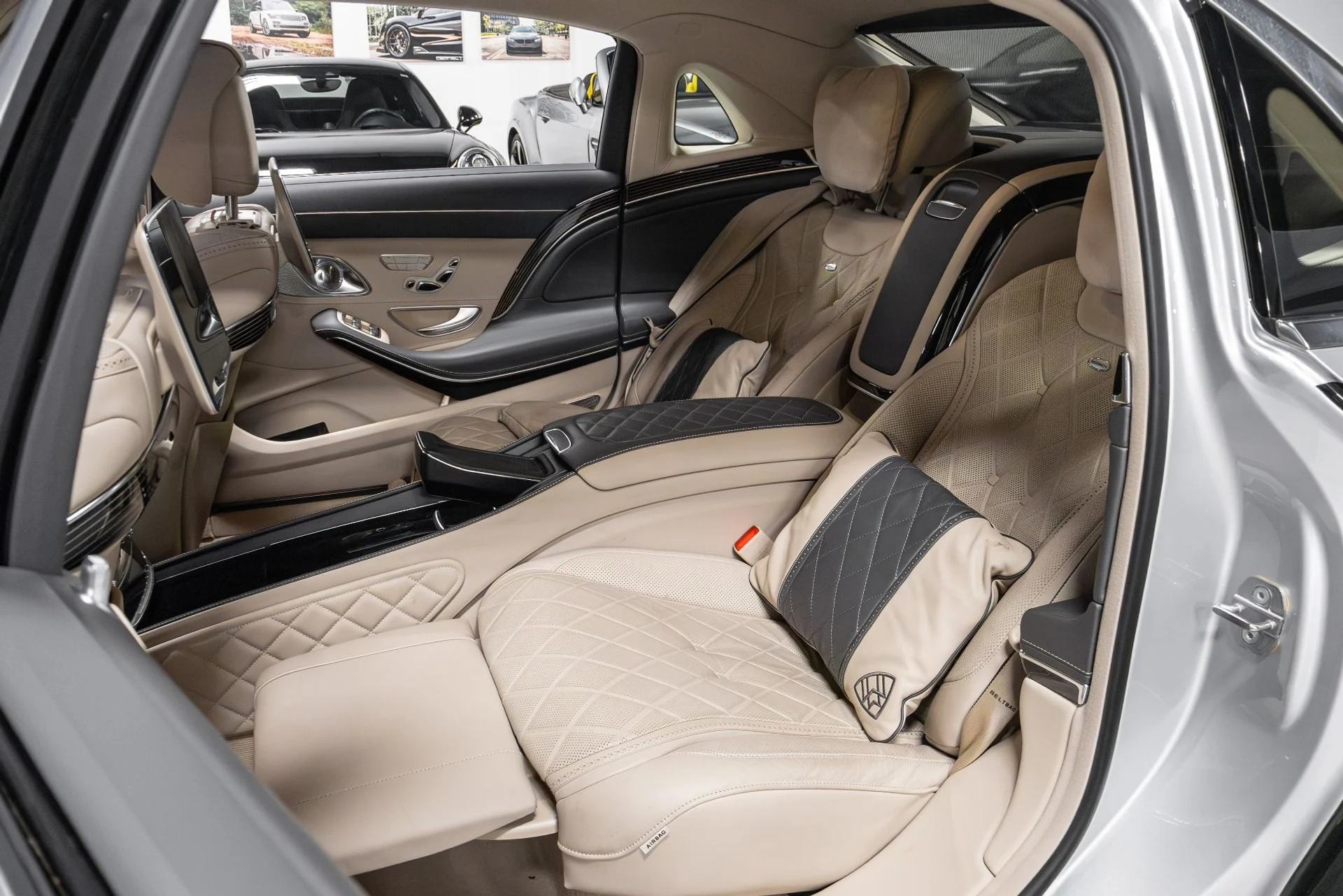 mph009_1417925813_Used_2019_Mercedes_Benz_S_Class_Maybach_S_560_4_MATIC_1763757823_9b71f6d4da