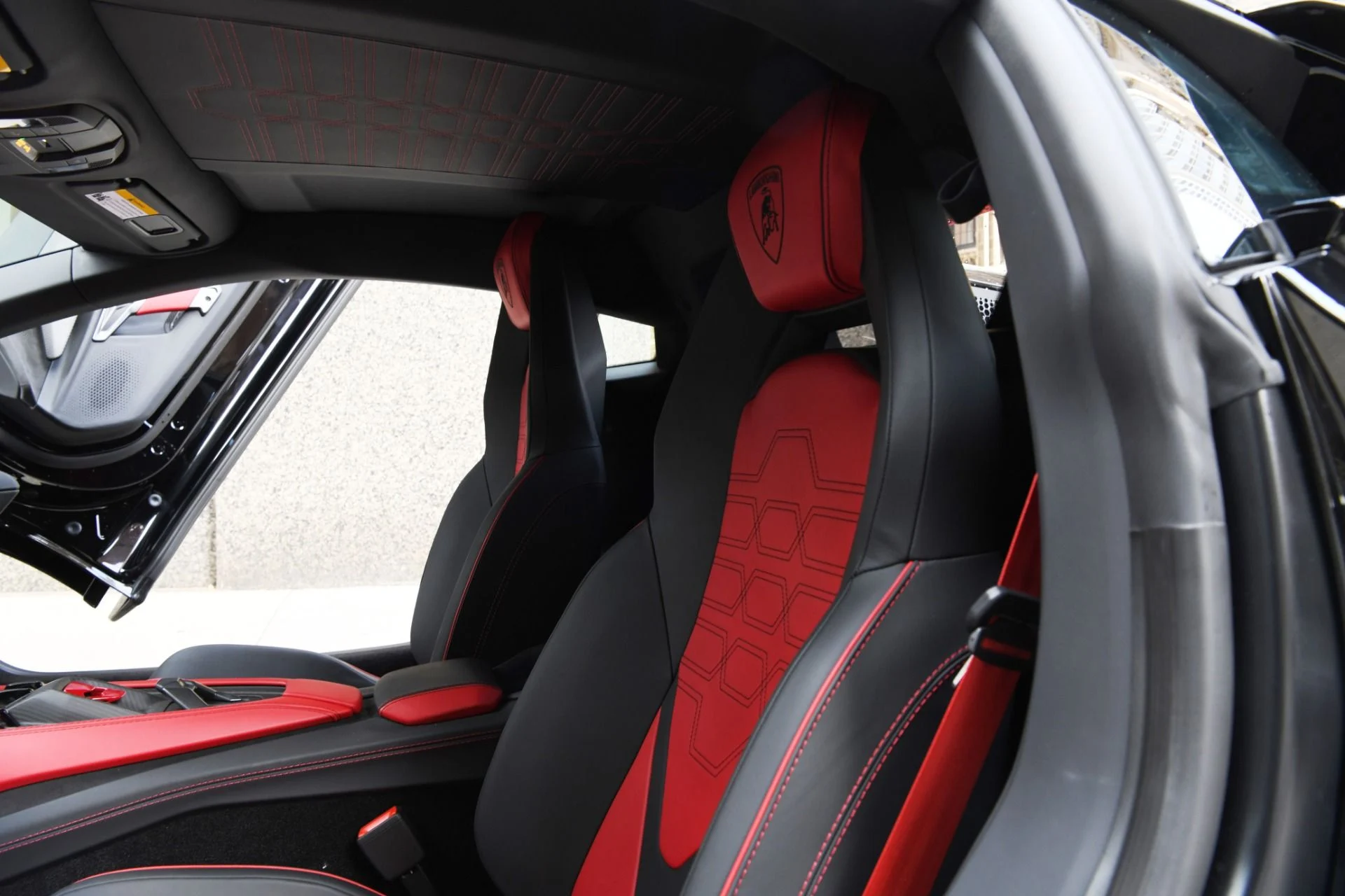 mph009_1418848221_Used_2024_Lamborghini_Revuelto_1730140433_ef5acd5f1a