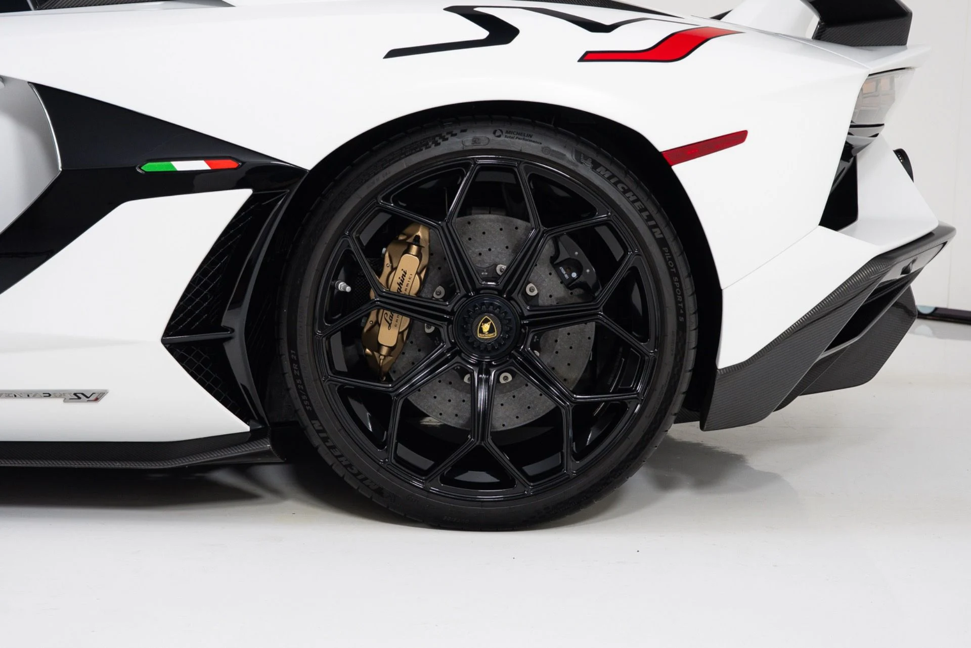 mph009_1428937128_Used_2019_Lamborghini_Aventador_SVJ_1782851533_ebcad66260