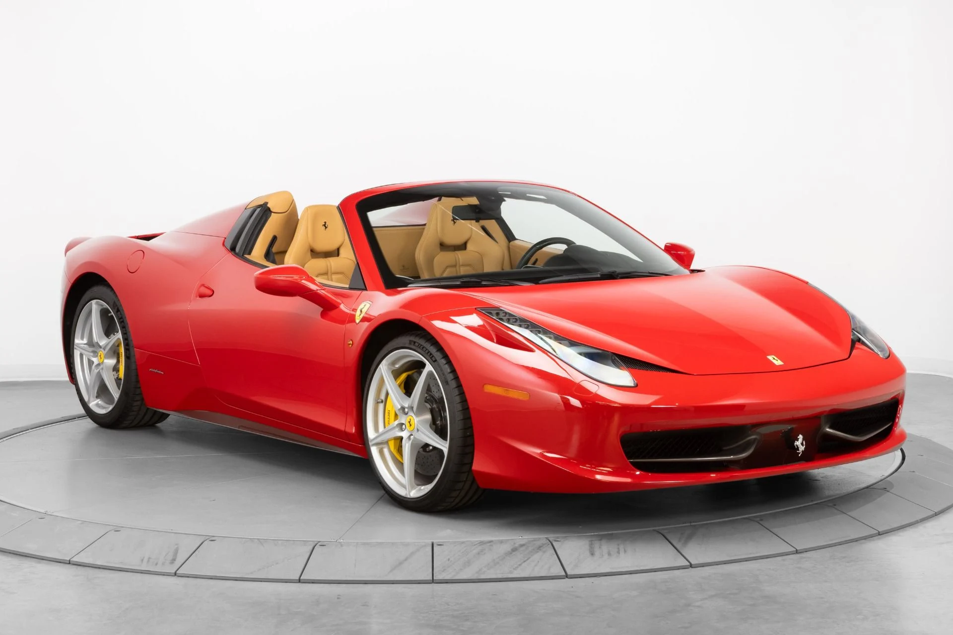 mph009_1430799595_Used_2014_Ferrari_458_Spider_1781623433_7acac3d118