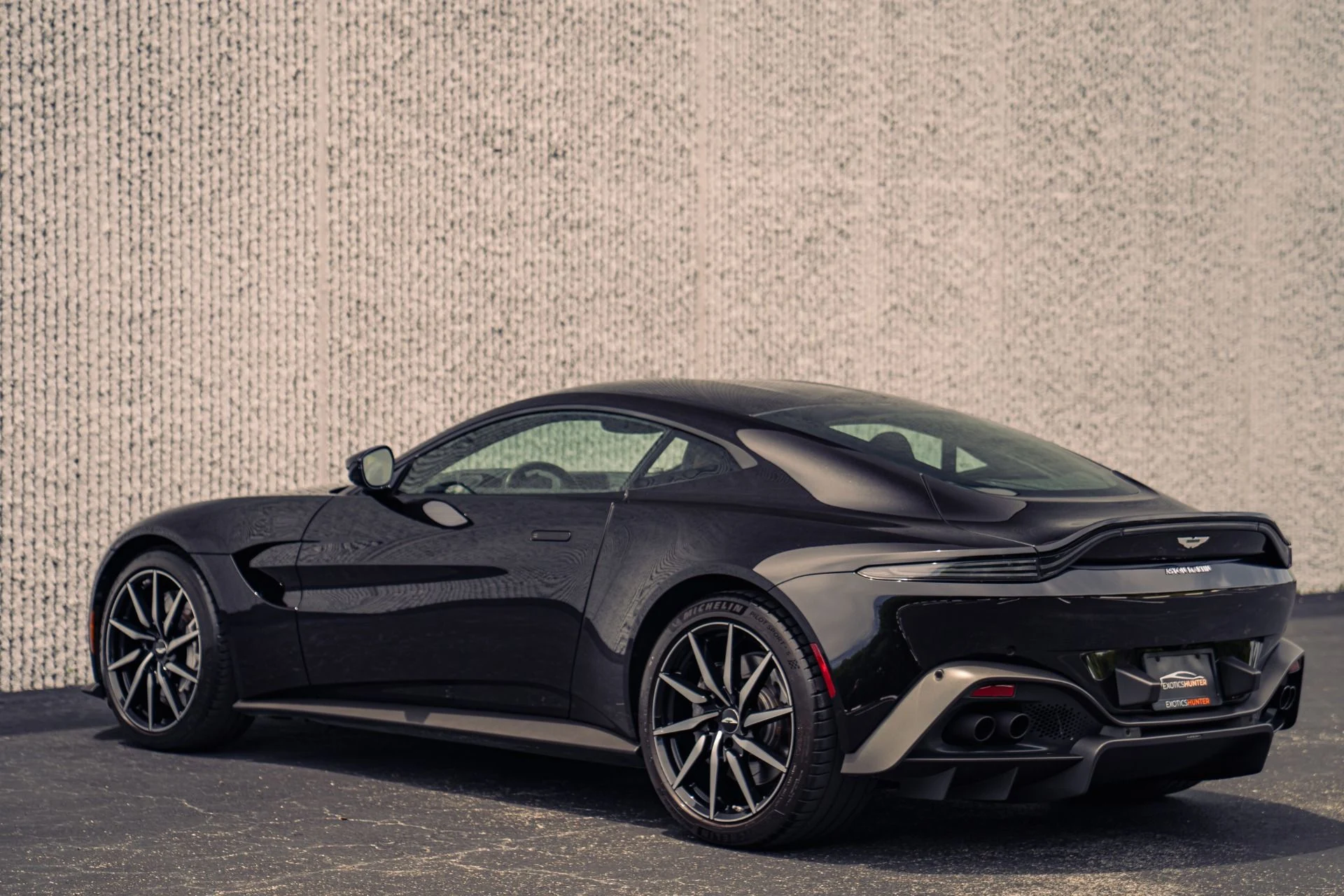 mph009_1444374546_Used_2020_Aston_Martin_Vantage_1786737751_6ca725c55a