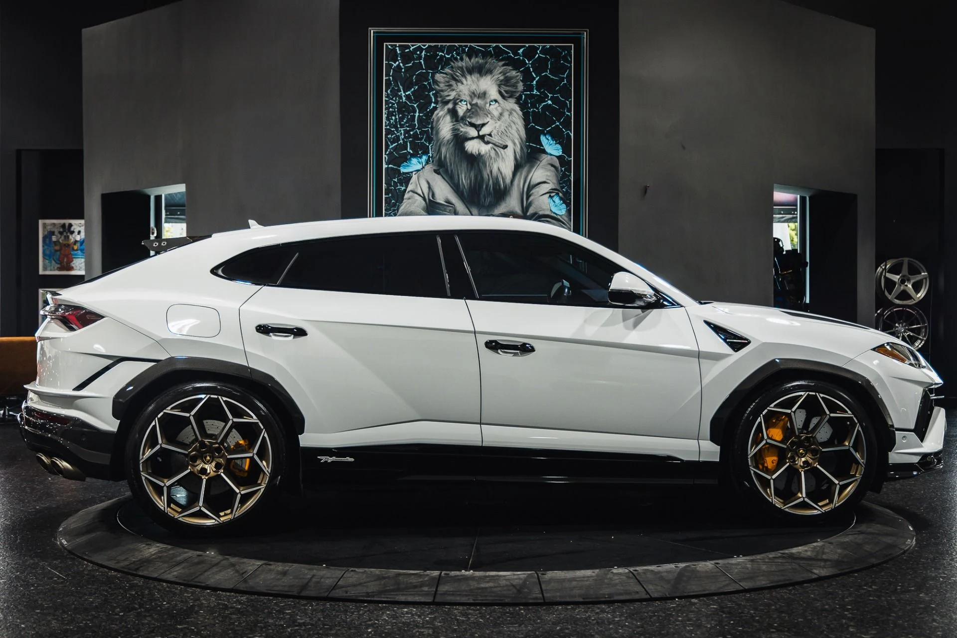 mph009_1449309007_Used_2023_Lamborghini_Urus_Performante_1775866917_752c4ef8ee