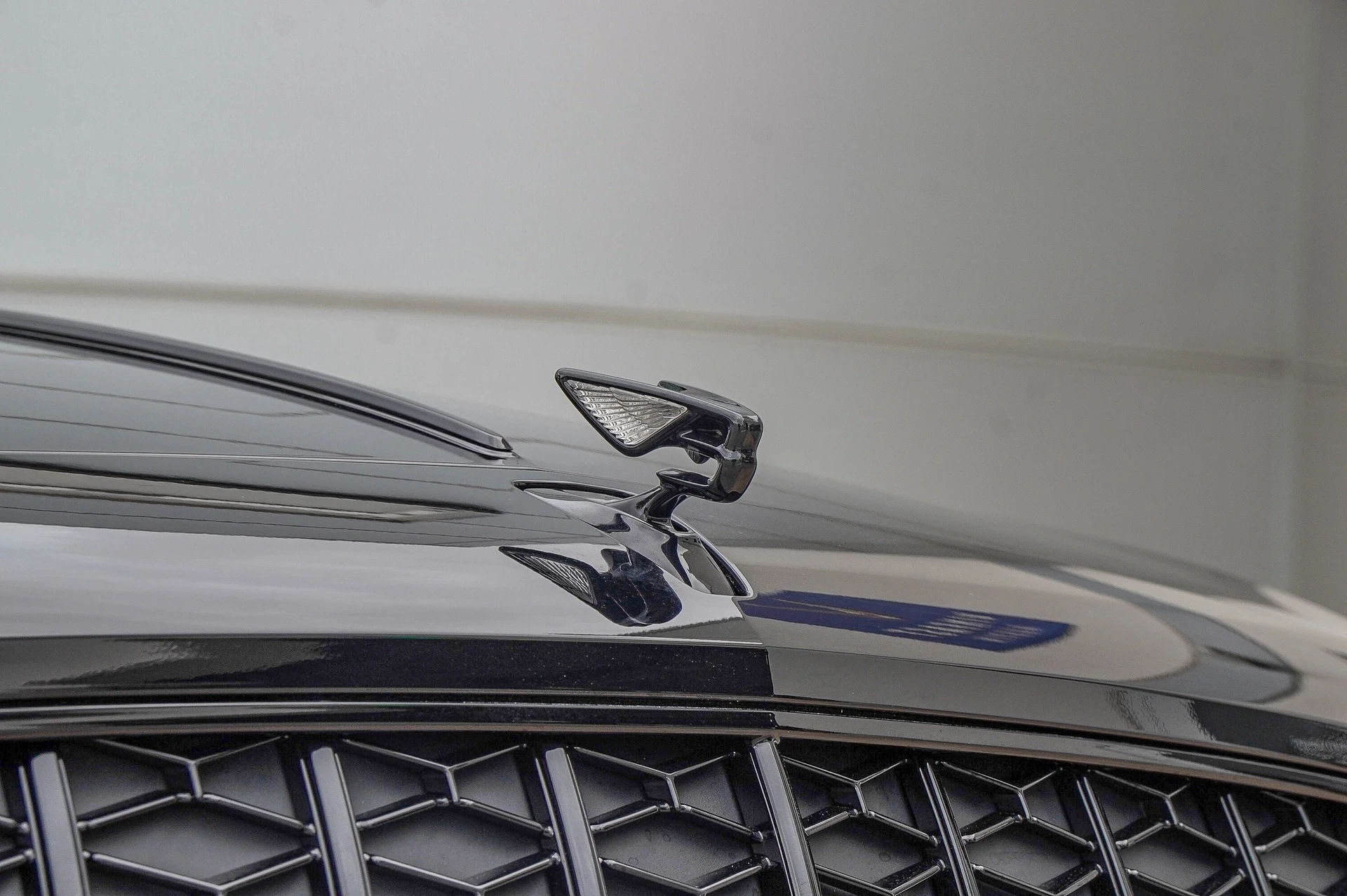 mph009_1475788709_Hi_Tech_Luxury_Imports_LLC_SCBBP_6_ZG_5_TC_026011_image_9_500ffe0731