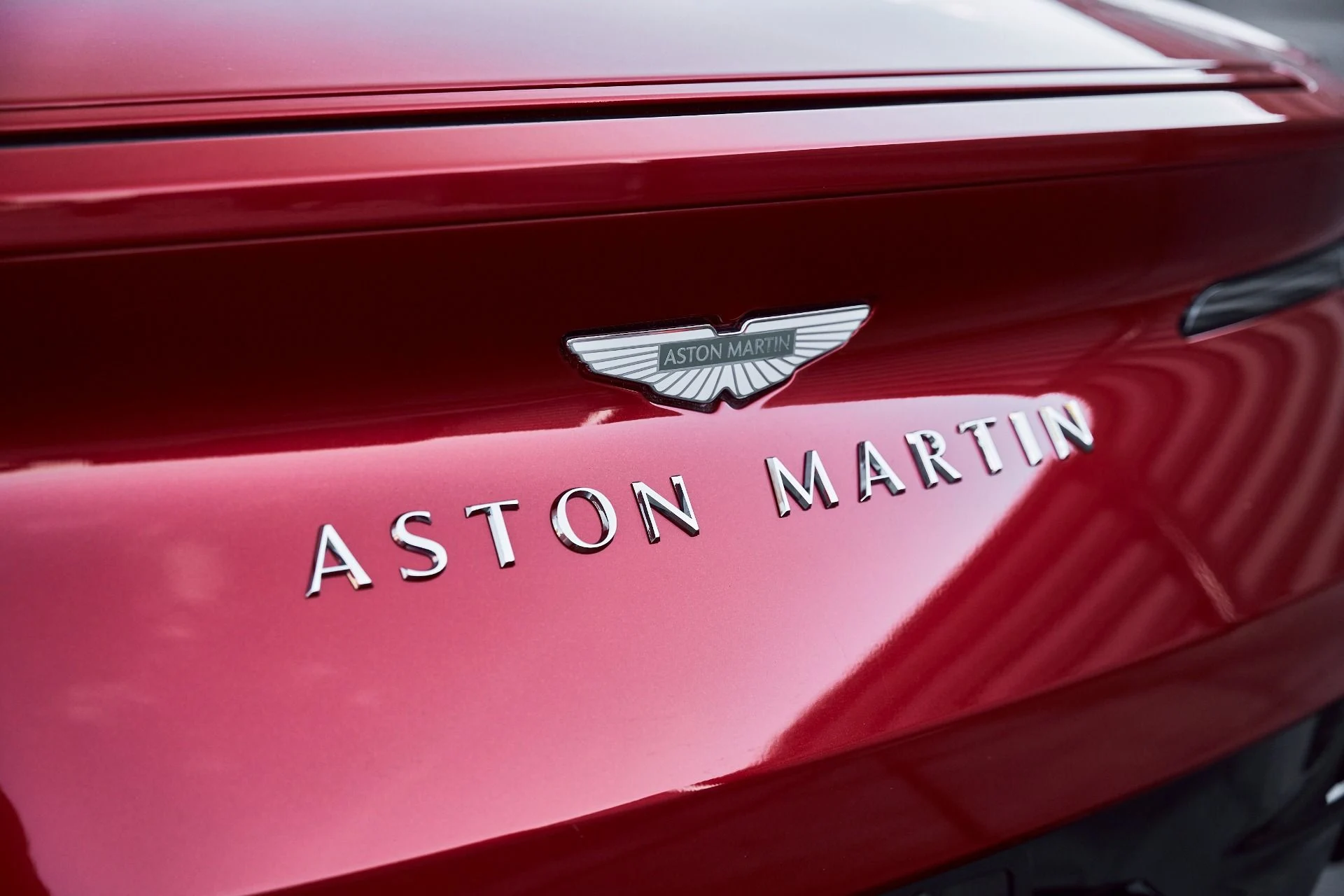 mph009_1479321168_Used_2024_Aston_Martin_DB_12_1767839991_b4604f63d8