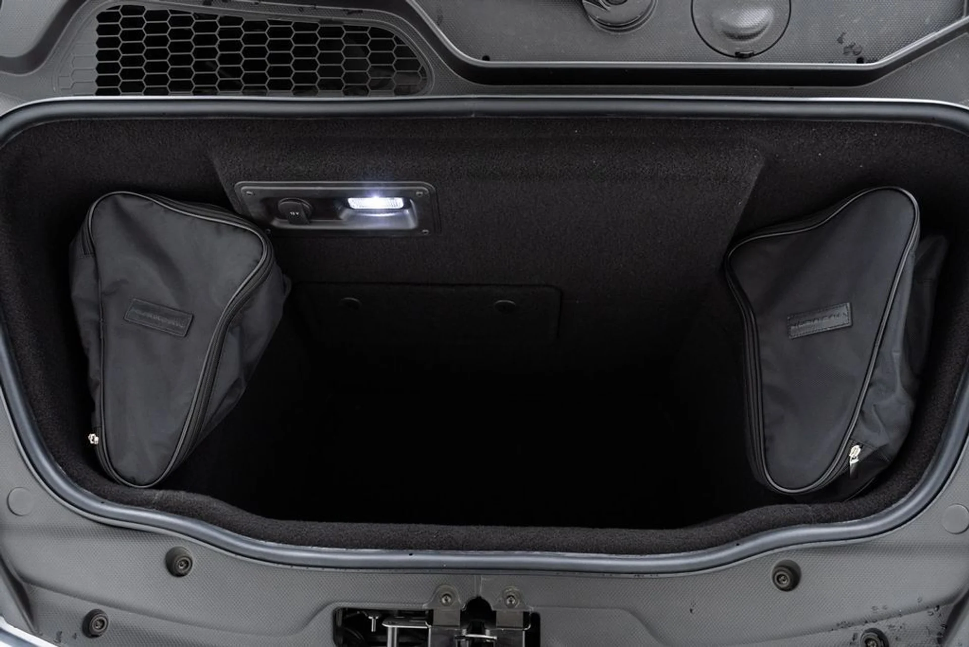 mph009_1481002186_10_26067462_6949f9a880d07_f419c63844