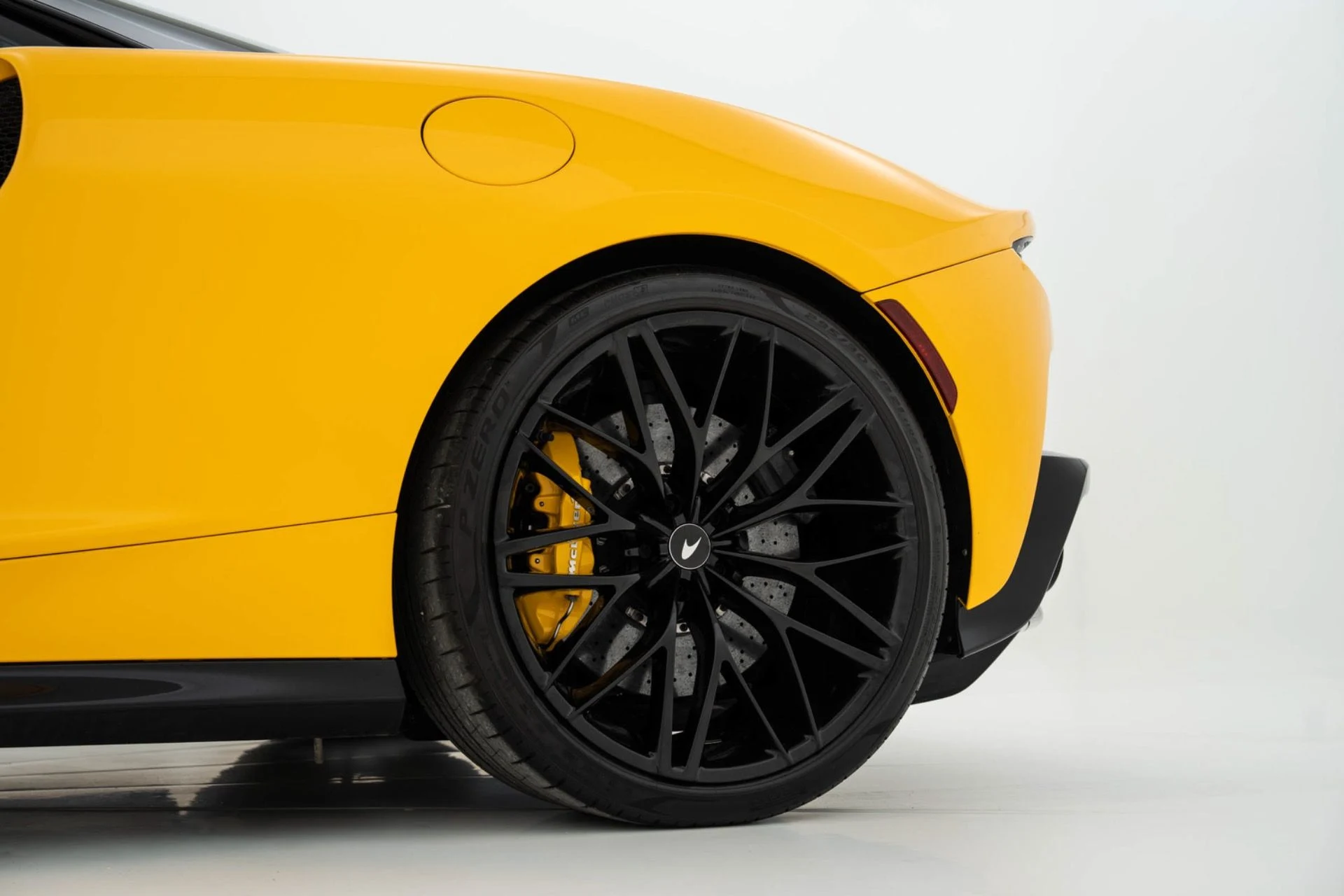 mph009_1483892370_Used_2023_Mc_Laren_GT_1774627643_75ceeca8a2