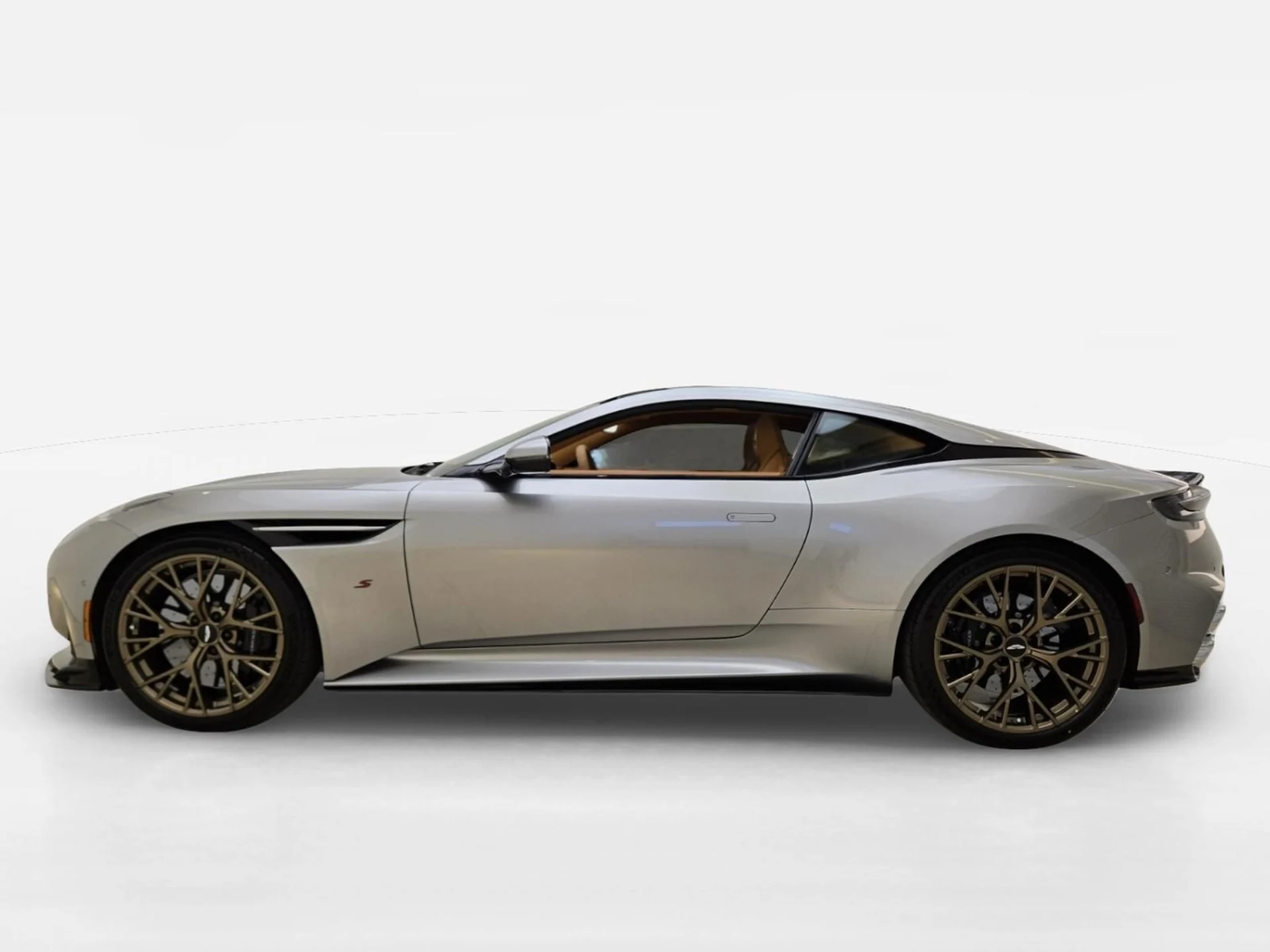 mph009_1486105273_New_2026_Aston_Martin_DB_12_1787289713_8056c15aa4