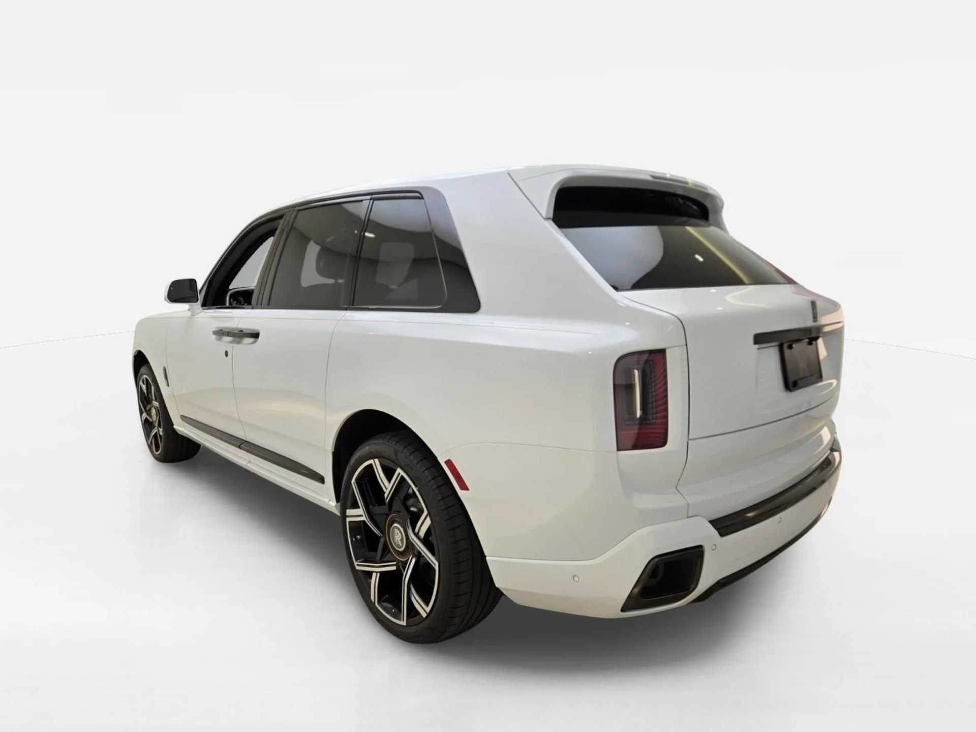 mph009_1487640208_New_2027_Rolls_Royce_Cullinan_Black_Badge_1786166293_a9289b5420