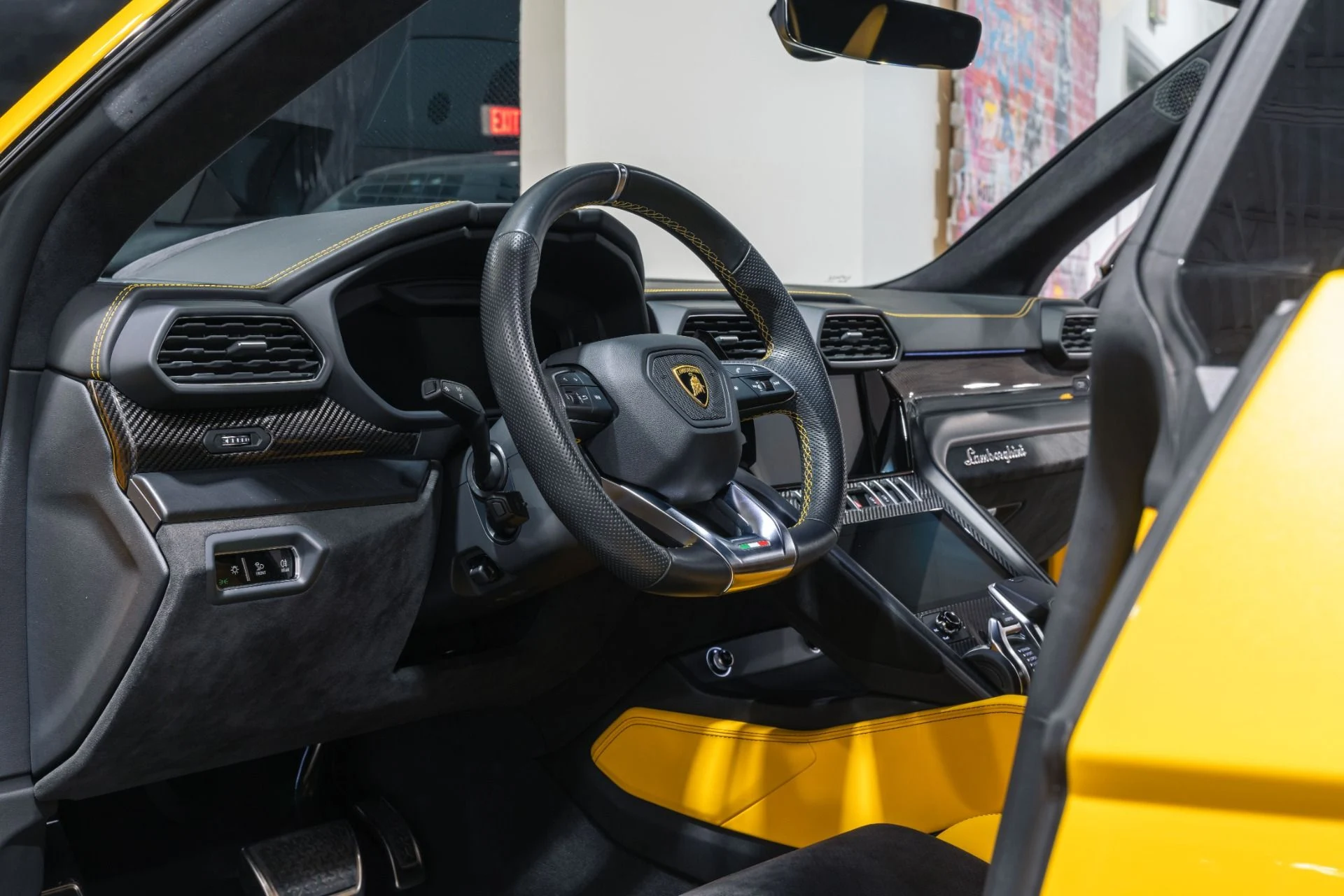 mph009_1489383679_Used_2021_Lamborghini_Urus_Pearl_Capsule_w_FULL_RYFT_Exhaust_1771450400_2148cae1e3